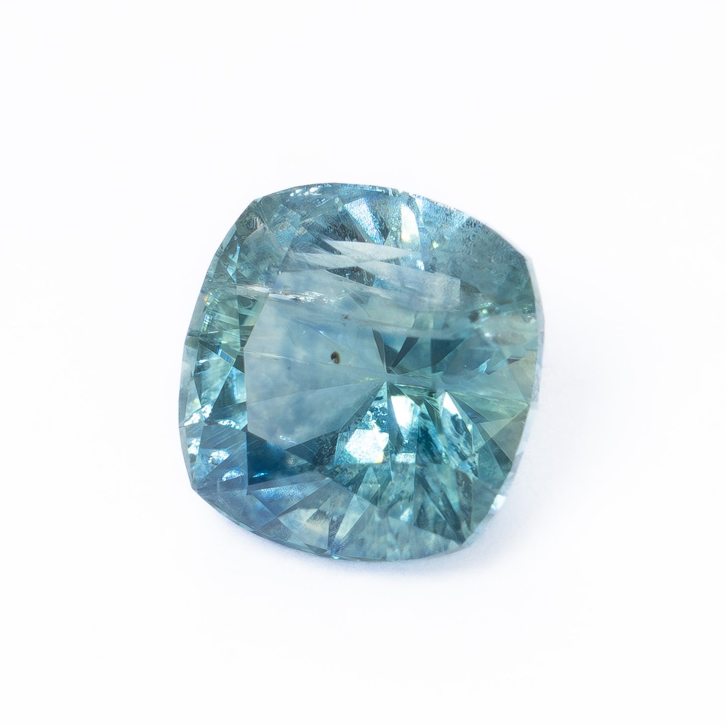 MS0151 light blue cushion montana sapphire