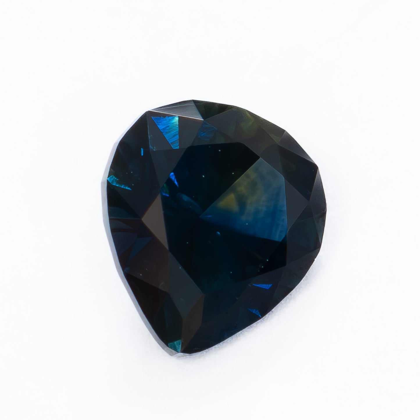 MS0159 midnight blue pear montana sapphire