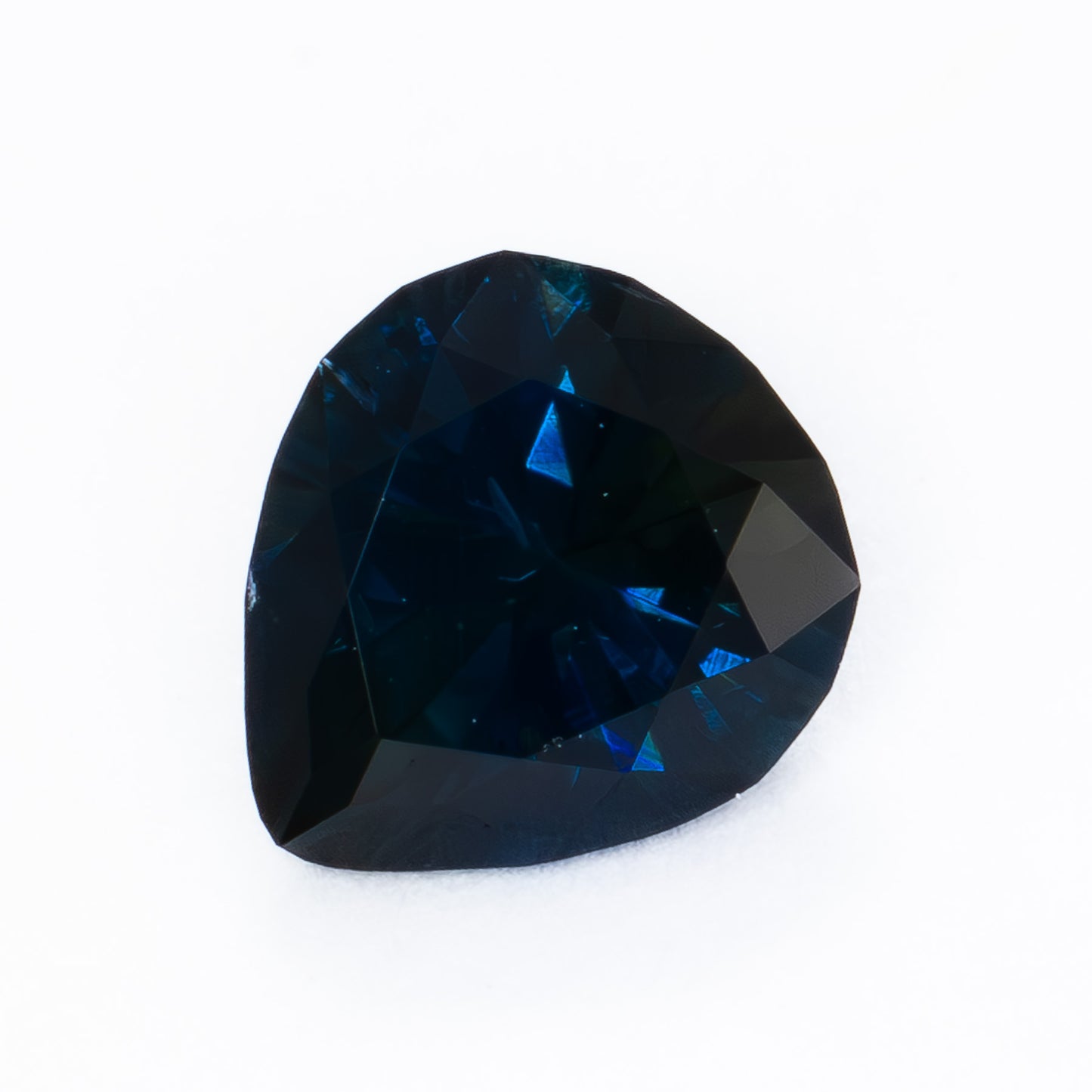 MS0159 midnight blue pear montana sapphire