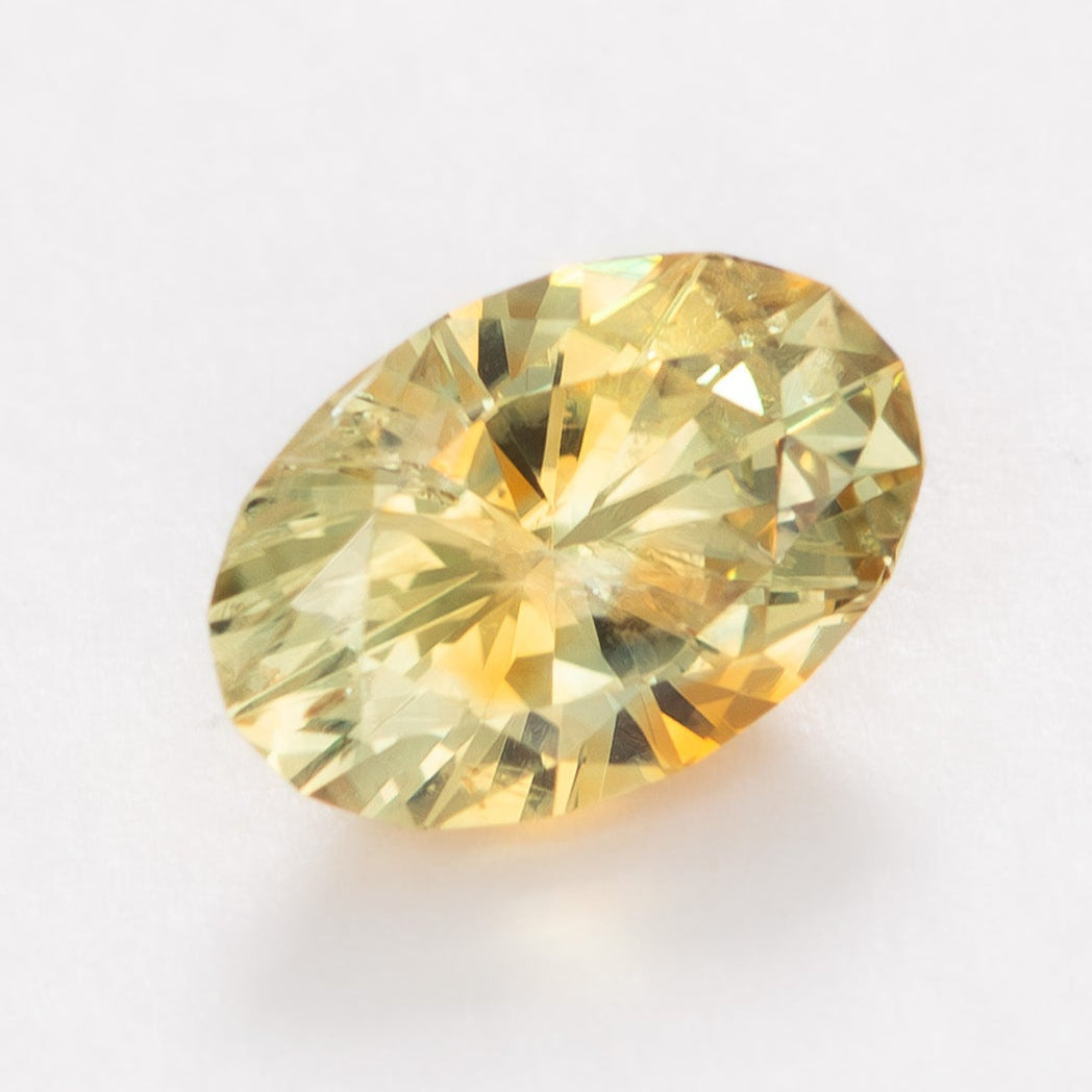 MS0176 1.33ct light orange oval montana sapphire
