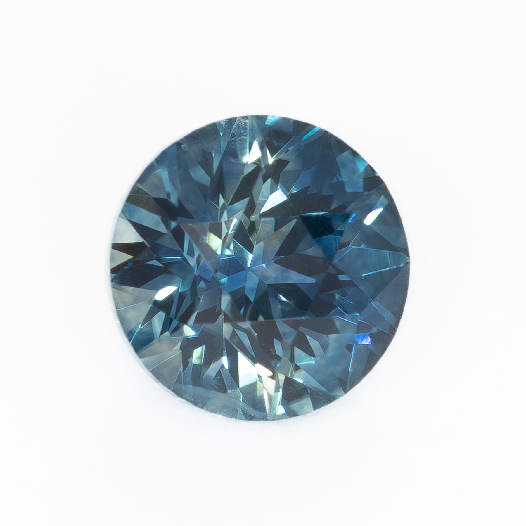 MS0221 0.78ct light blue stormlight round montana sapphire