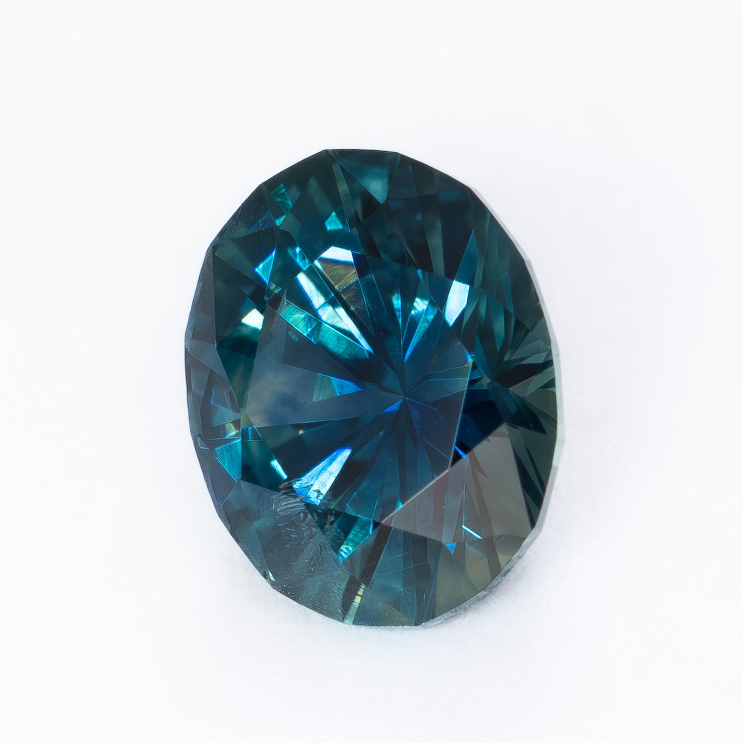 MS0246 dark blue-green oval montana sapphire