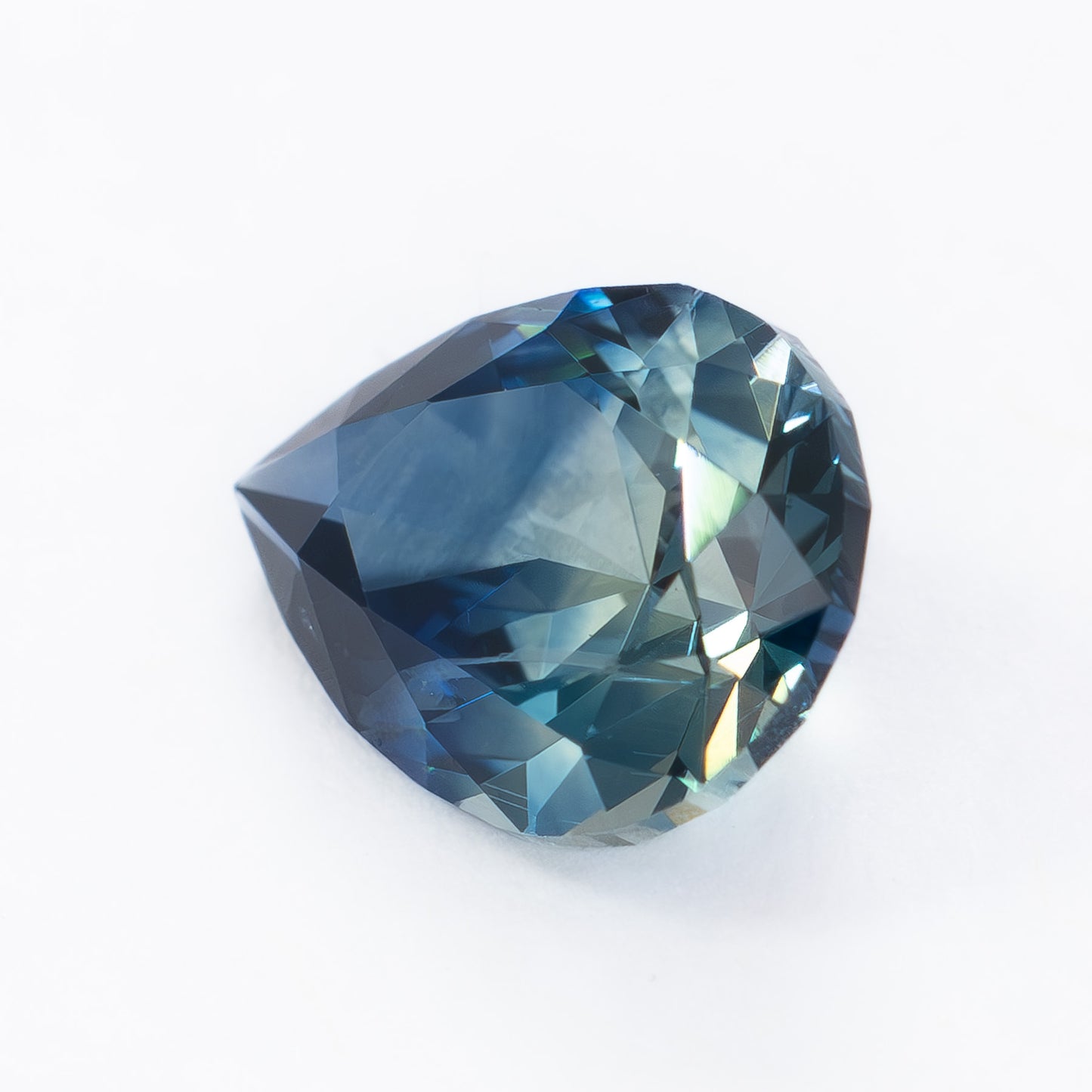 MS0248 bi-color blue and white pear montana sapphire