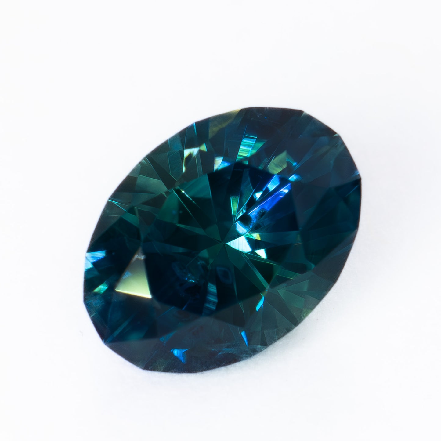 MS0249 dark blue oval montana sapphire