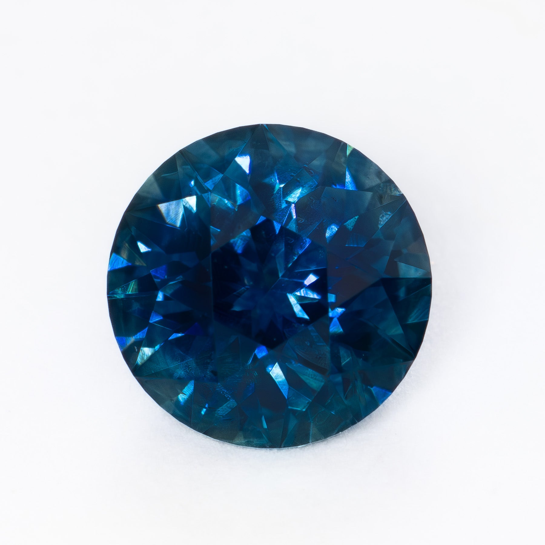 MS0250 dark blue round montana sapphire