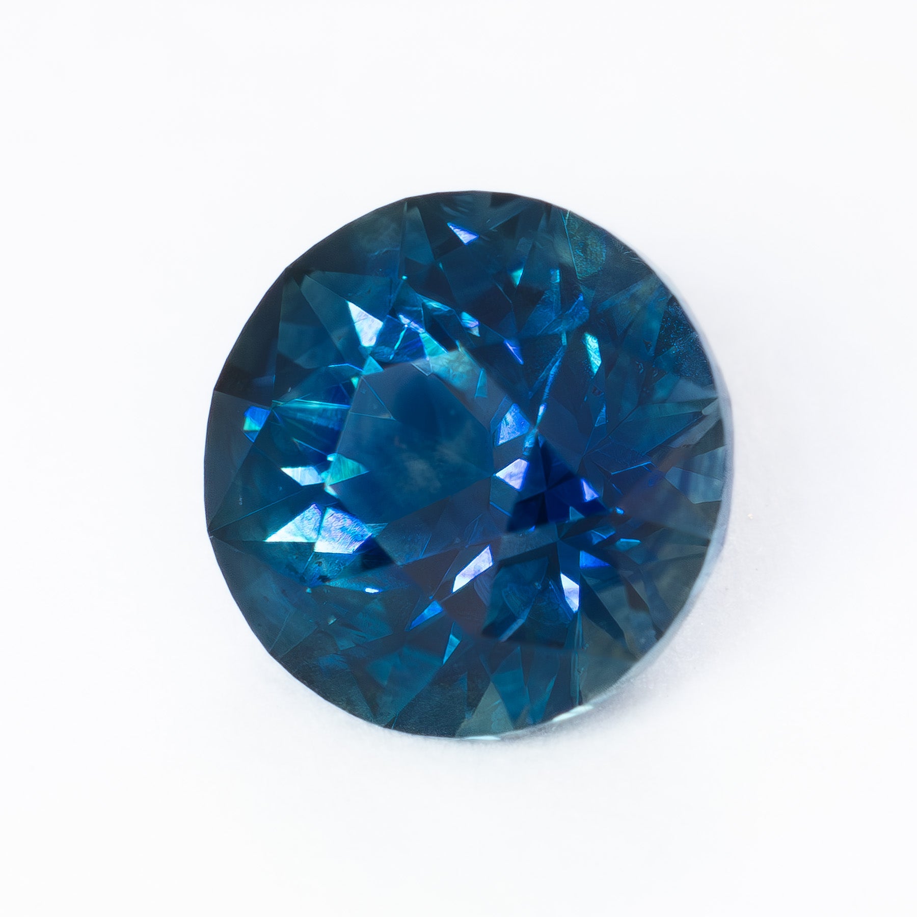 MS0250 dark blue round montana sapphire