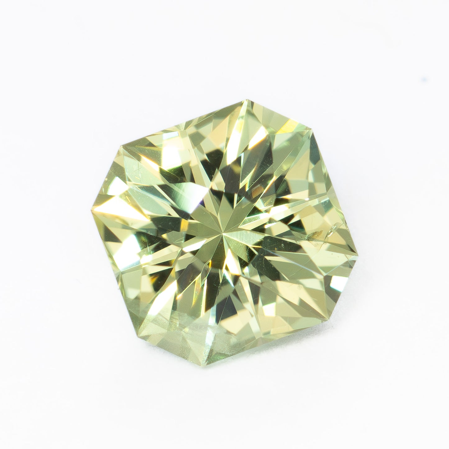 MS0251 yellow-green asscher montana sapphire