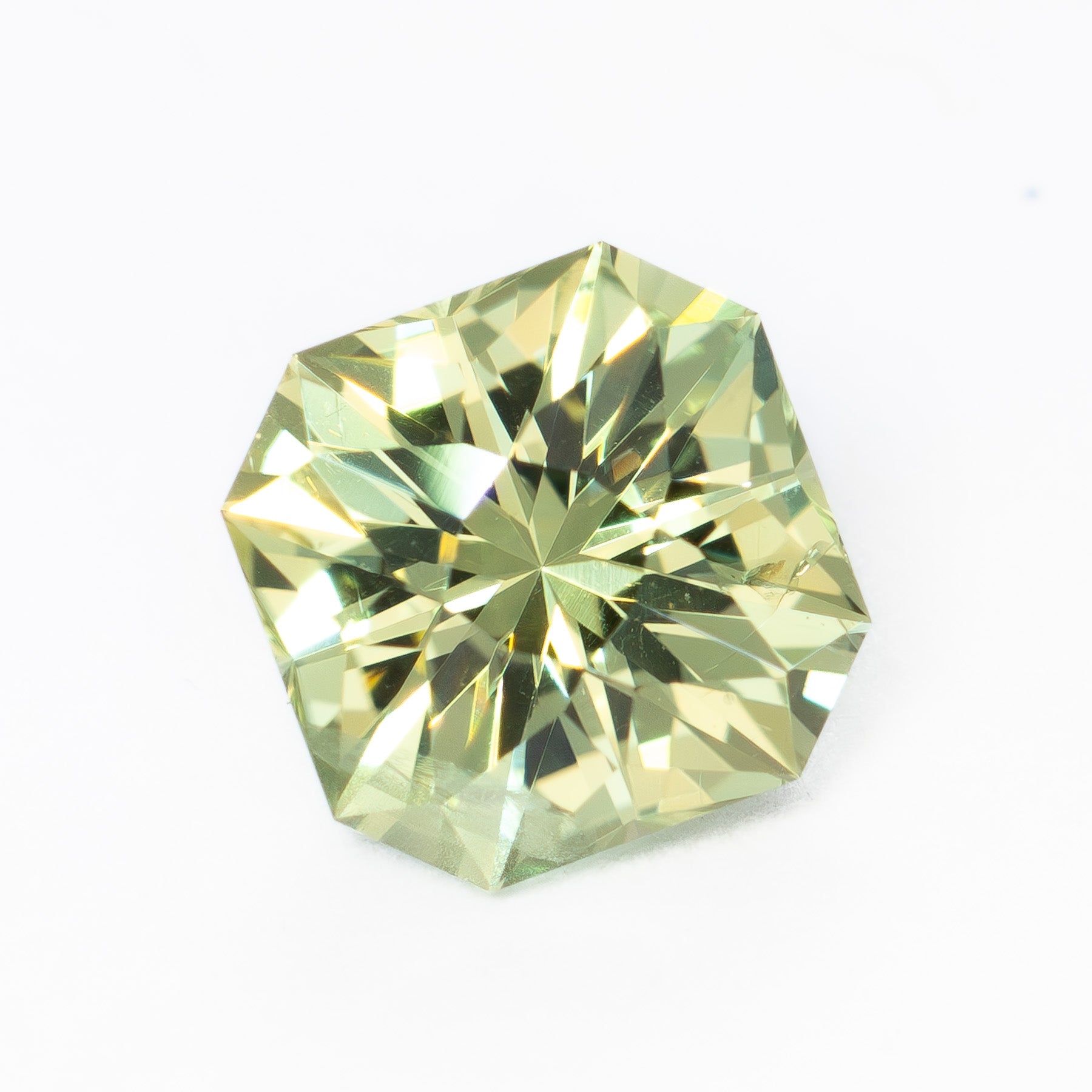MS0251 yellow-green asscher montana sapphire