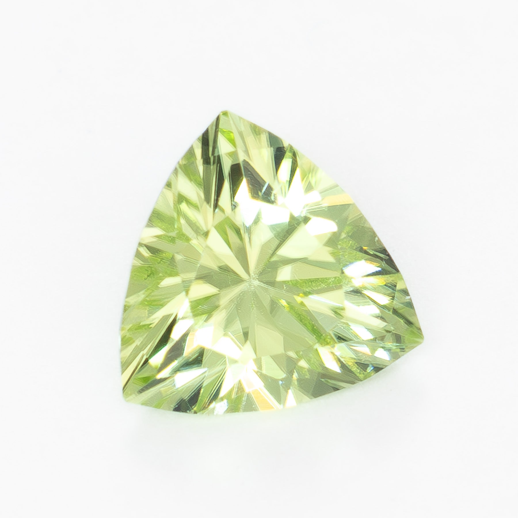PD0102 0.66ct trillion cut peridot