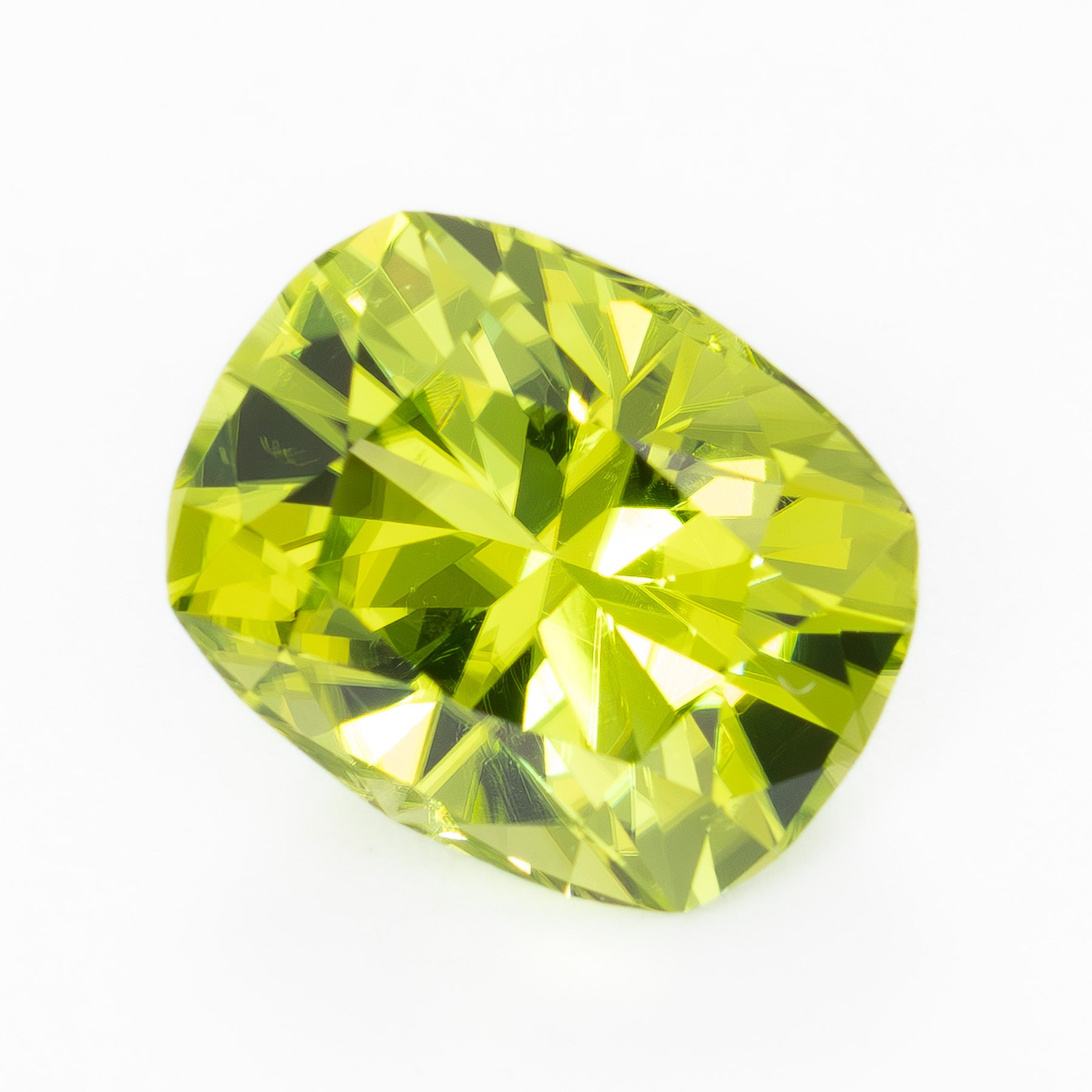 PD0105 3.16ct elongated cushion peridot
