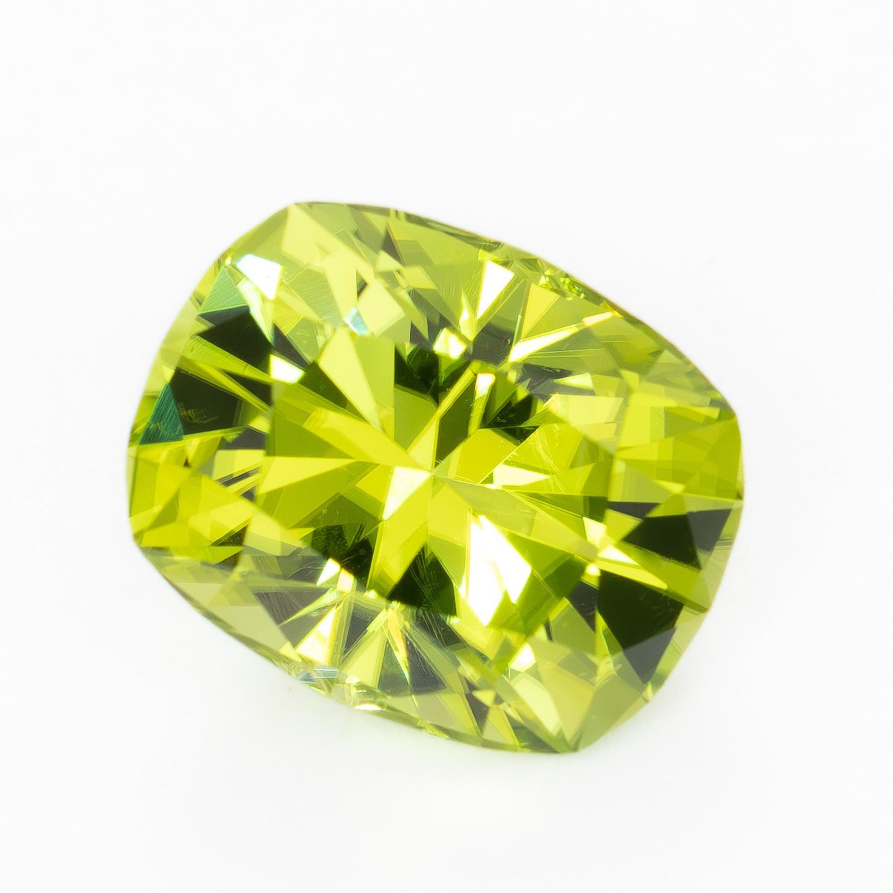 PD0105 3.16ct elongated cushion peridot