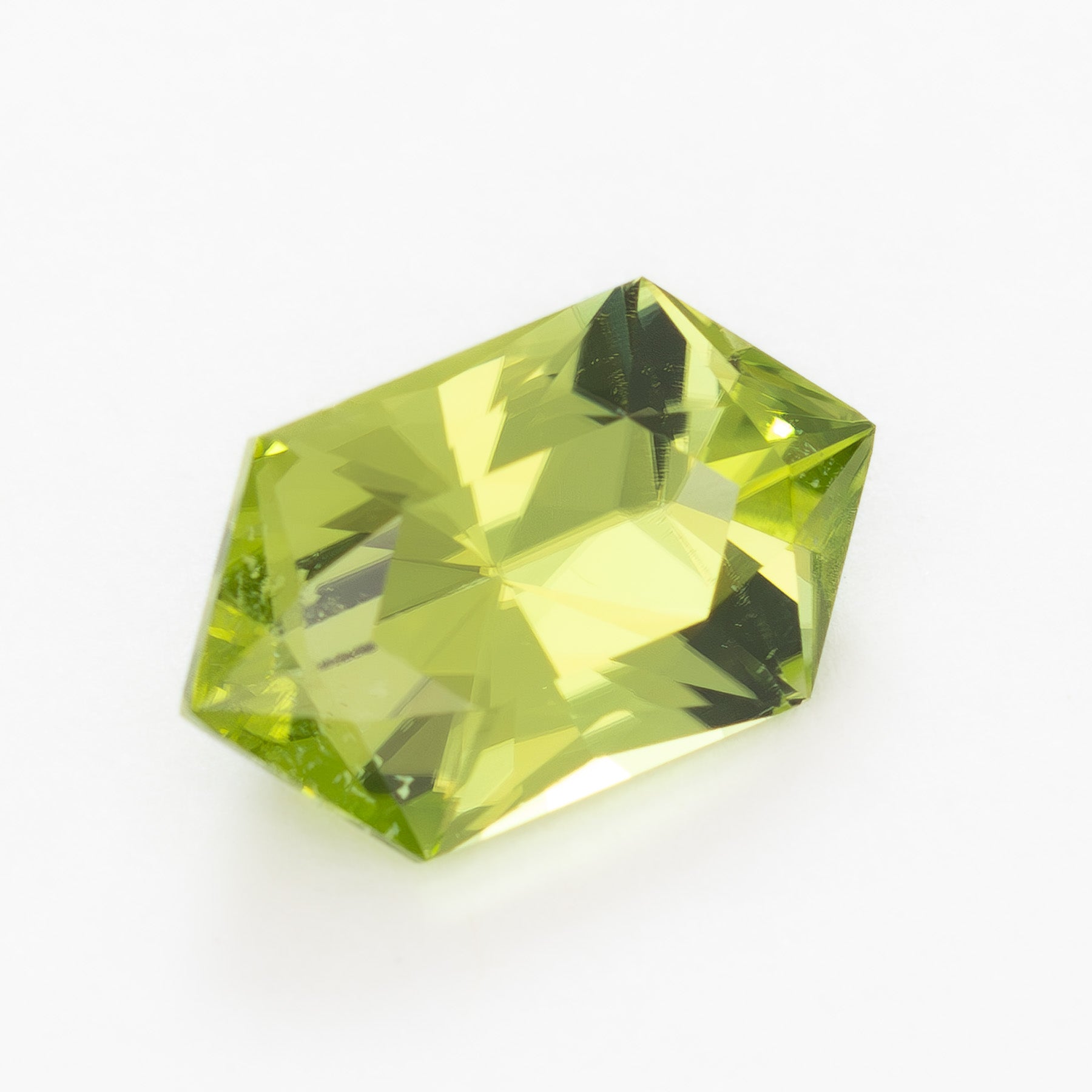 PD0106 1.94ct dutch marquise elongated hex peridot