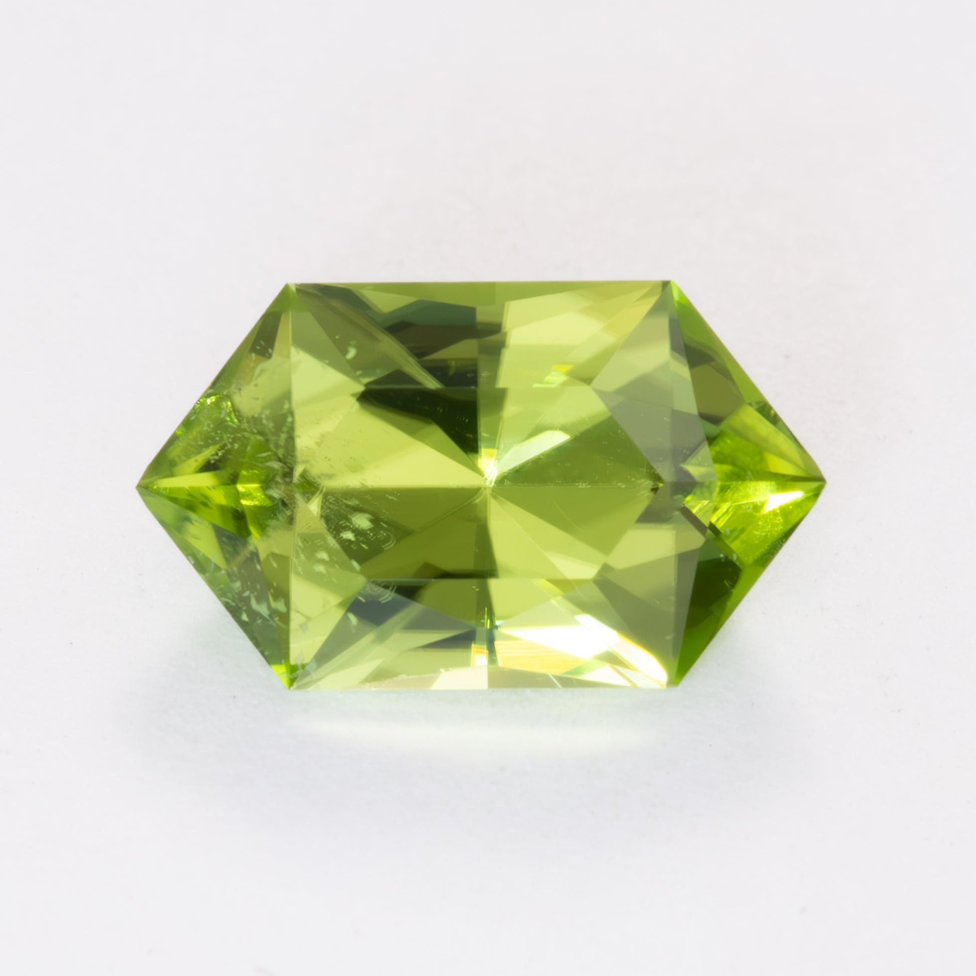 Peridot Ranunculus 1.94ct Peridot – Stag & Finch