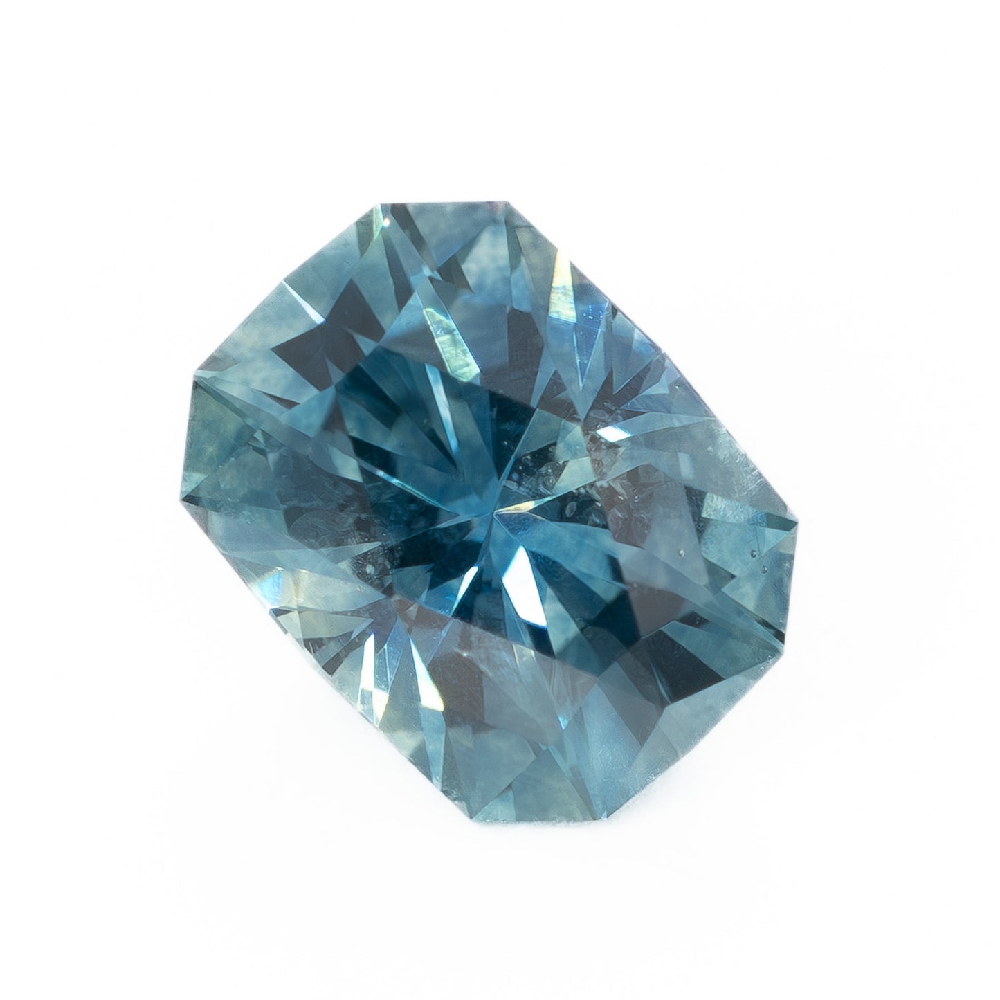 PSH0224 1.67ct blue radiant montana sapphire