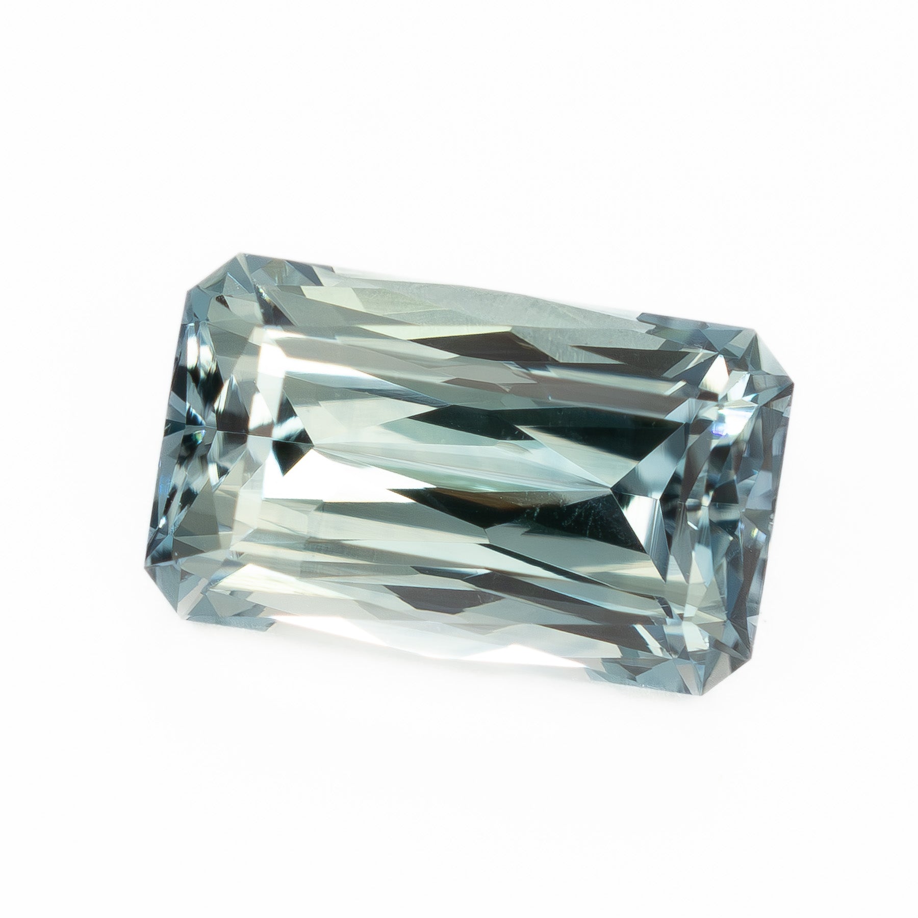 PSH1912 1.49ct light blue radiant montana sapphire