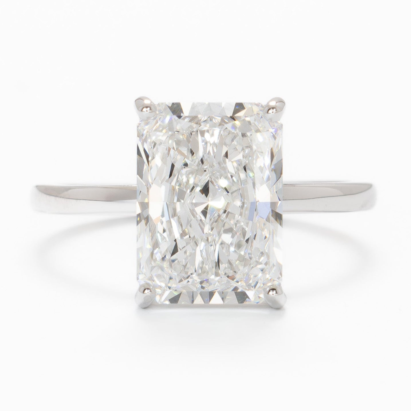 Serene solitaire with 3.90ct radiant lab diamond