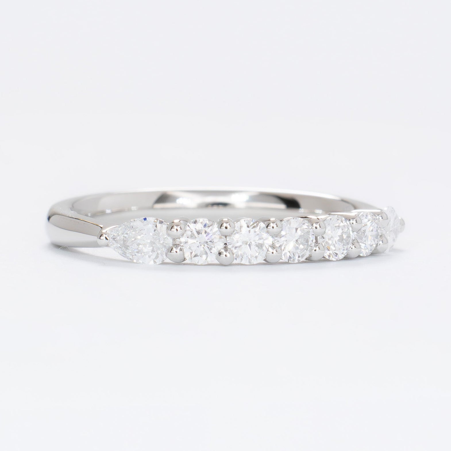 Soleil band in platinum with lab diamonds