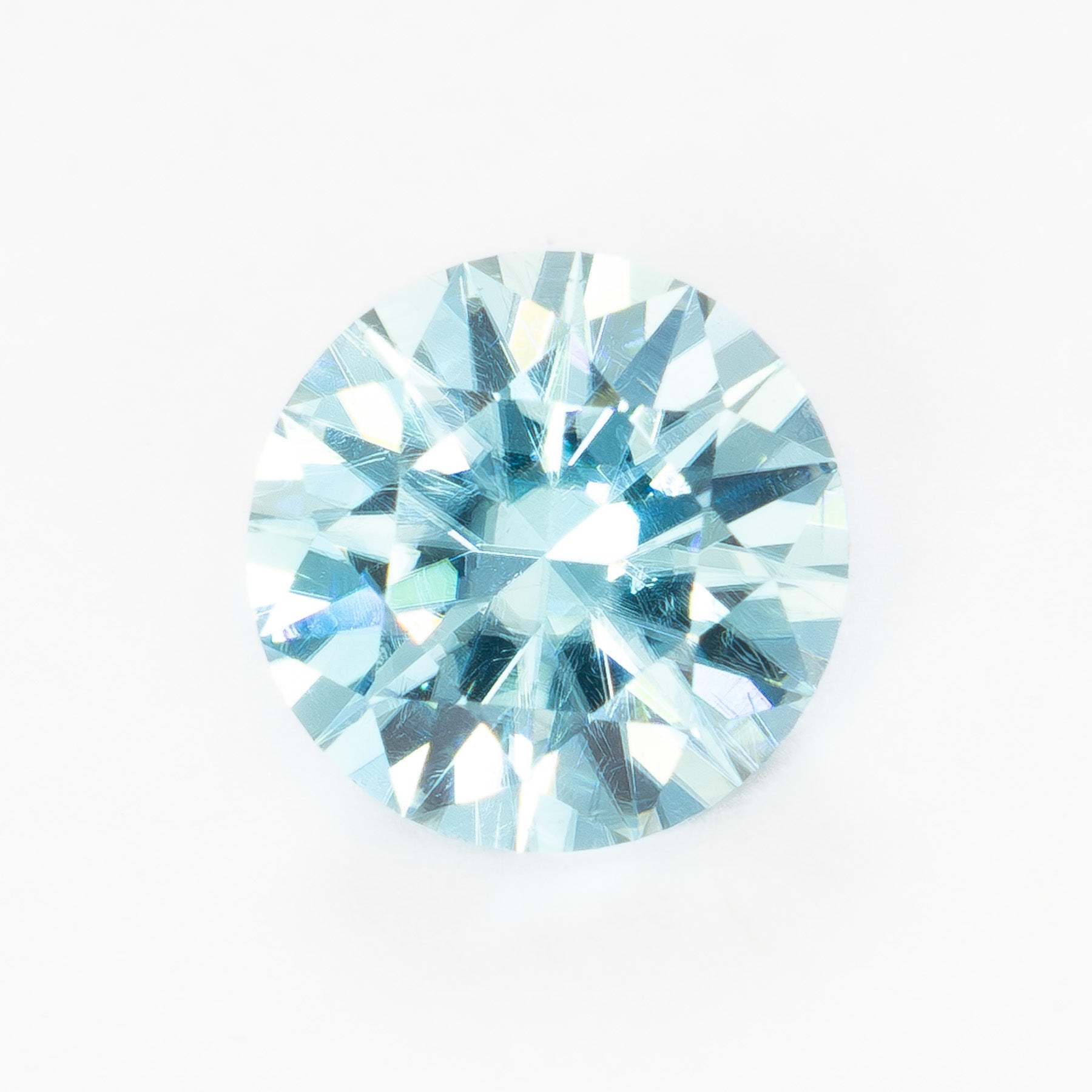 ZR0114 light blue round zircon