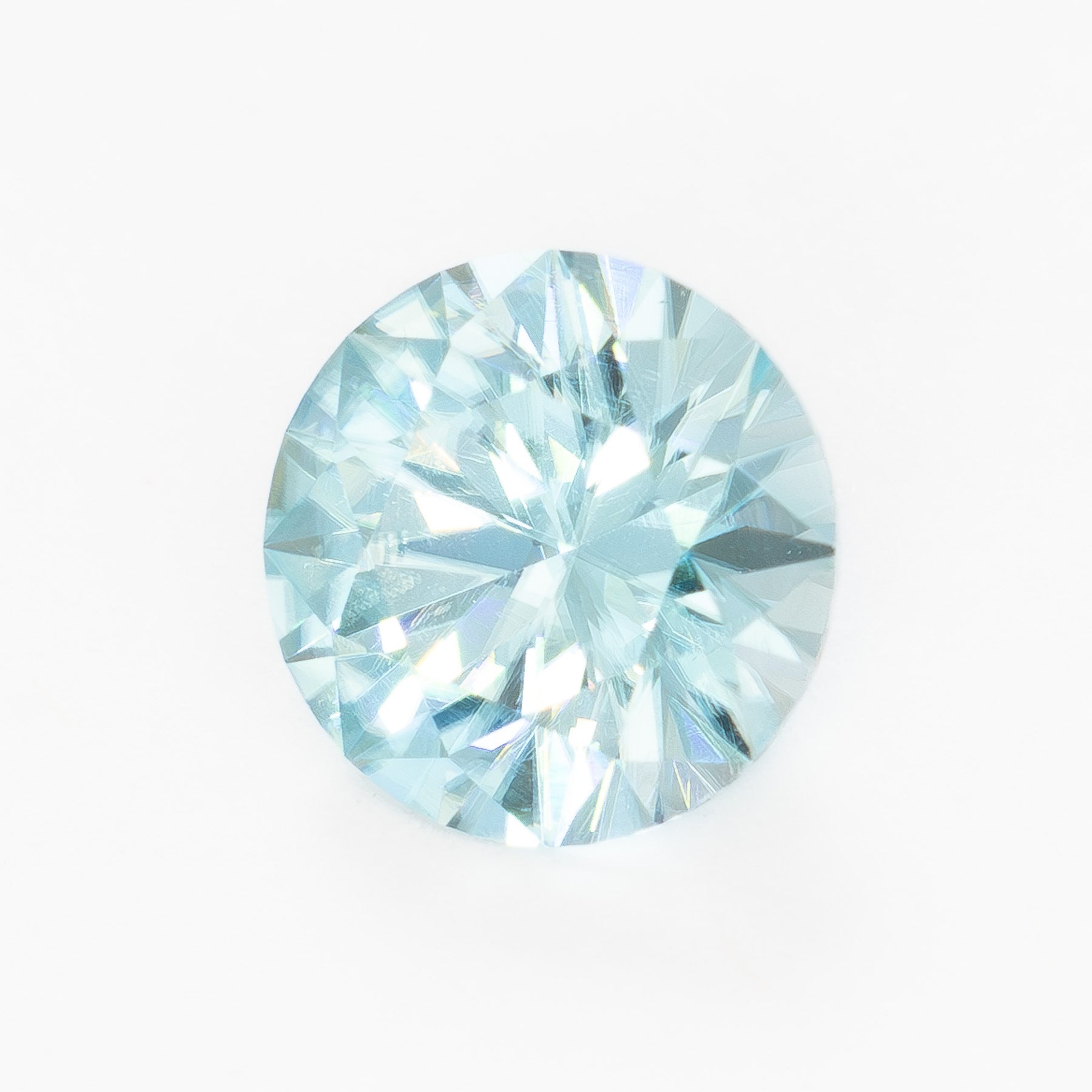 ZR0114 light blue round zircon