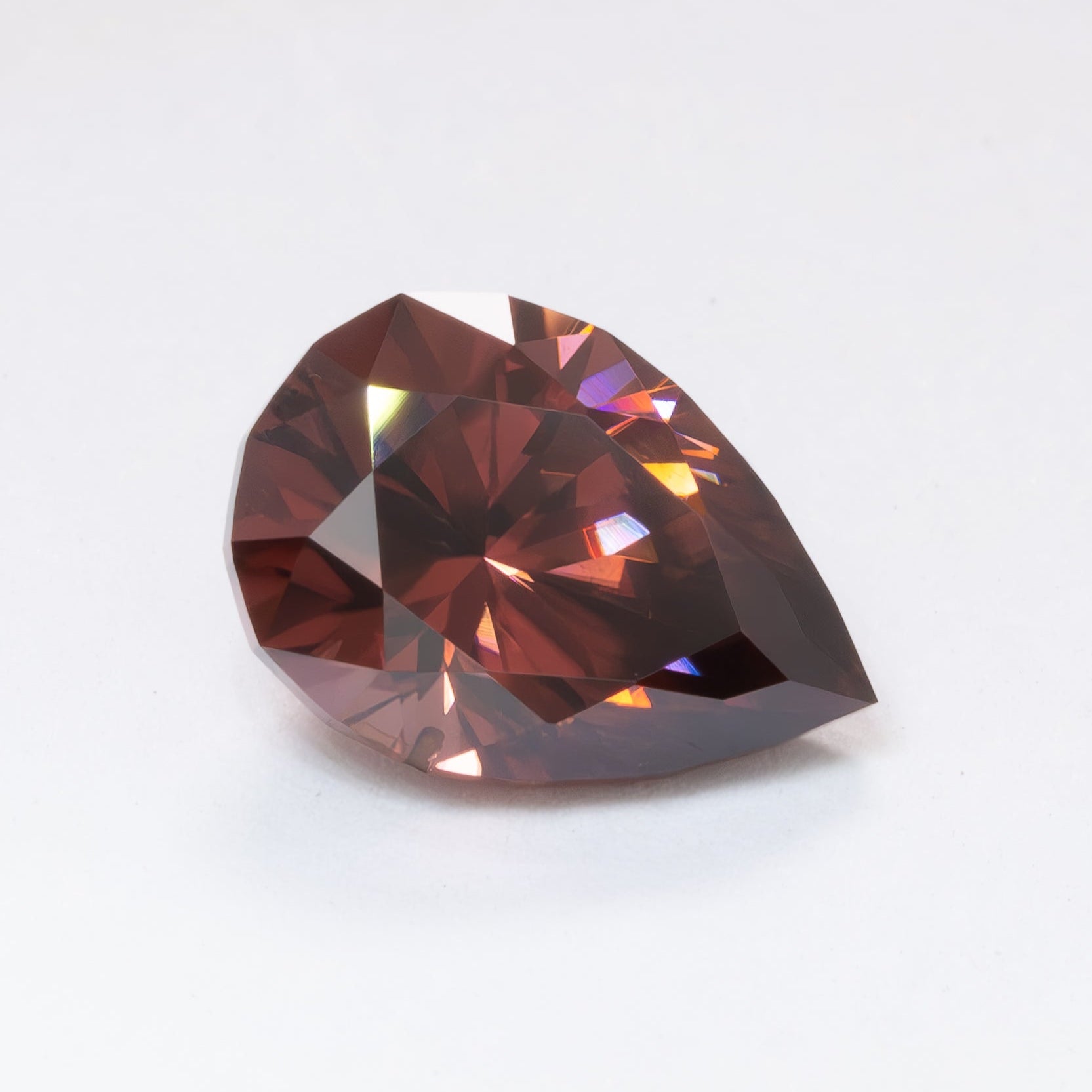 ZR0136 copper-red pear zircon