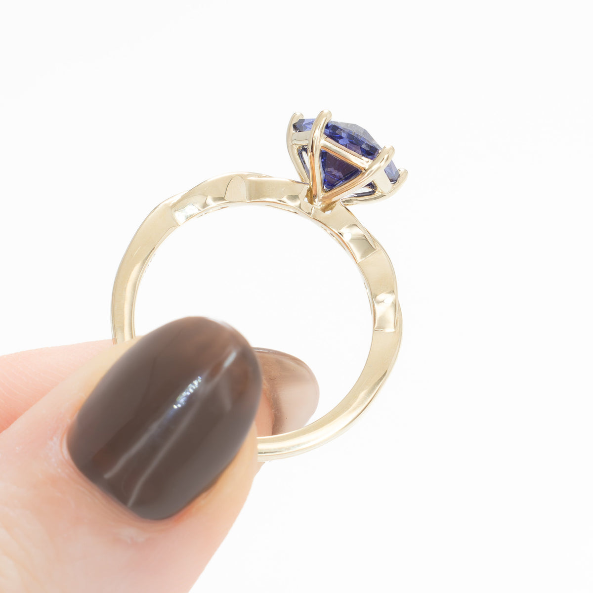 cressida solitaire ring with twisted band in yellow gold and hanami flower periwinkle blue lab sapphire