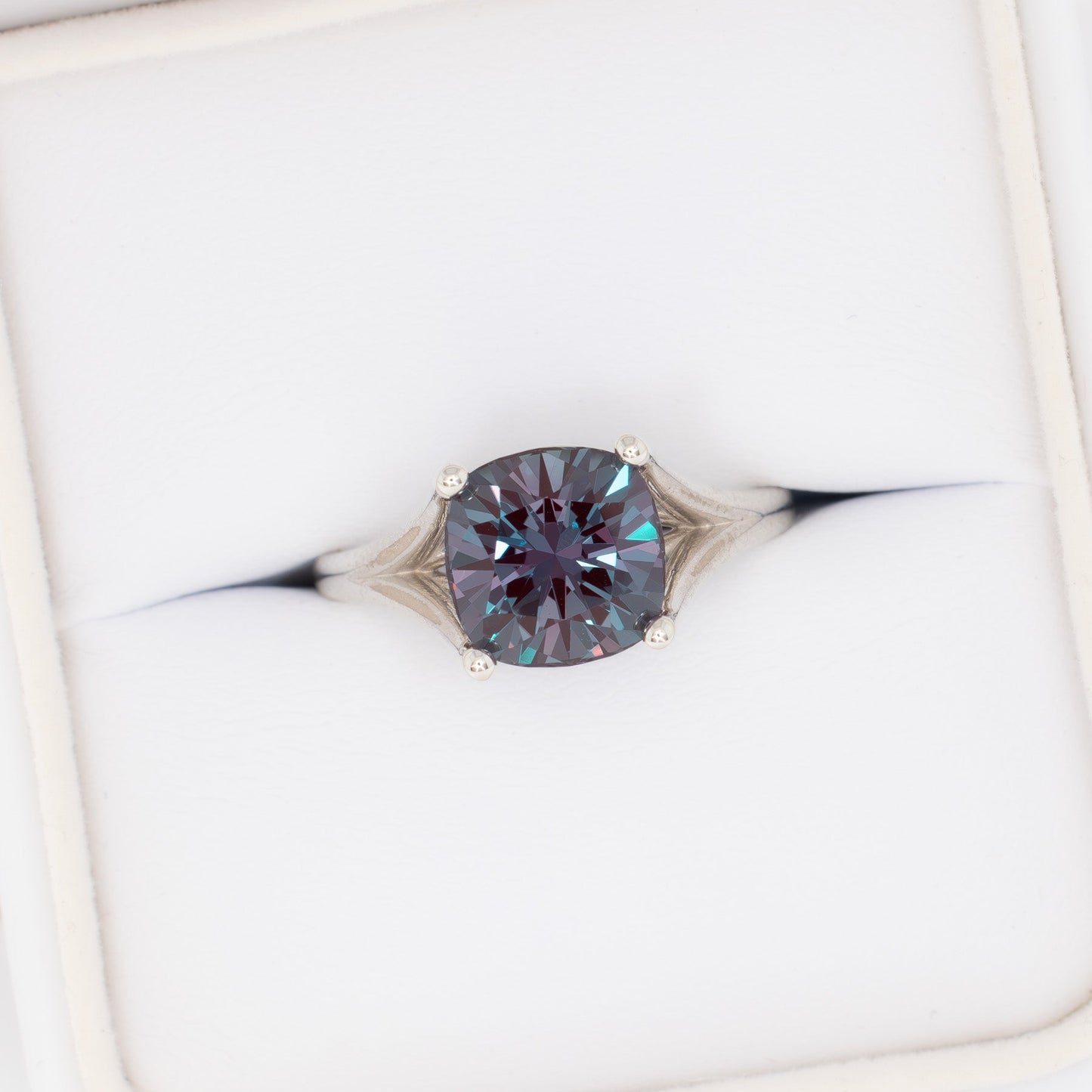 cyres solitaire split shank ring with cushion lab alexandrite