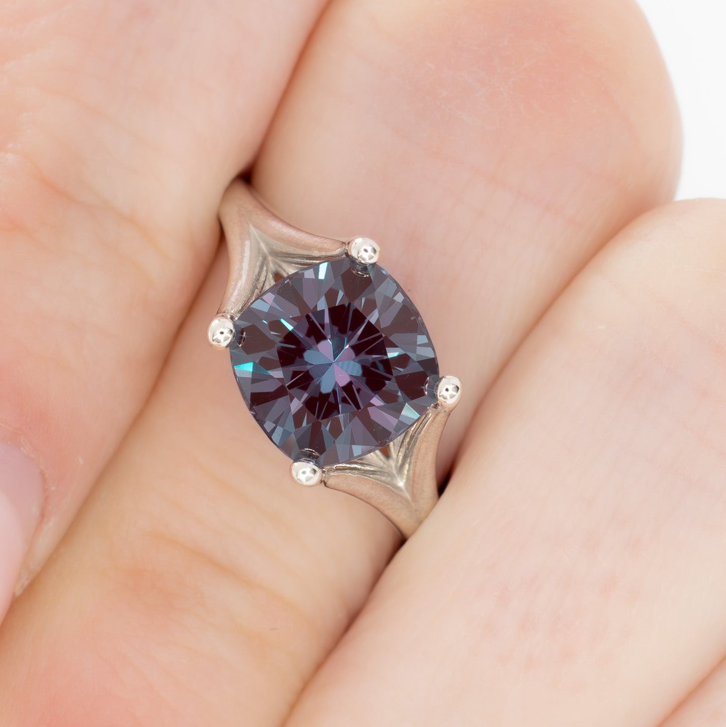cyres solitaire split shank ring with cushion lab alexandrite