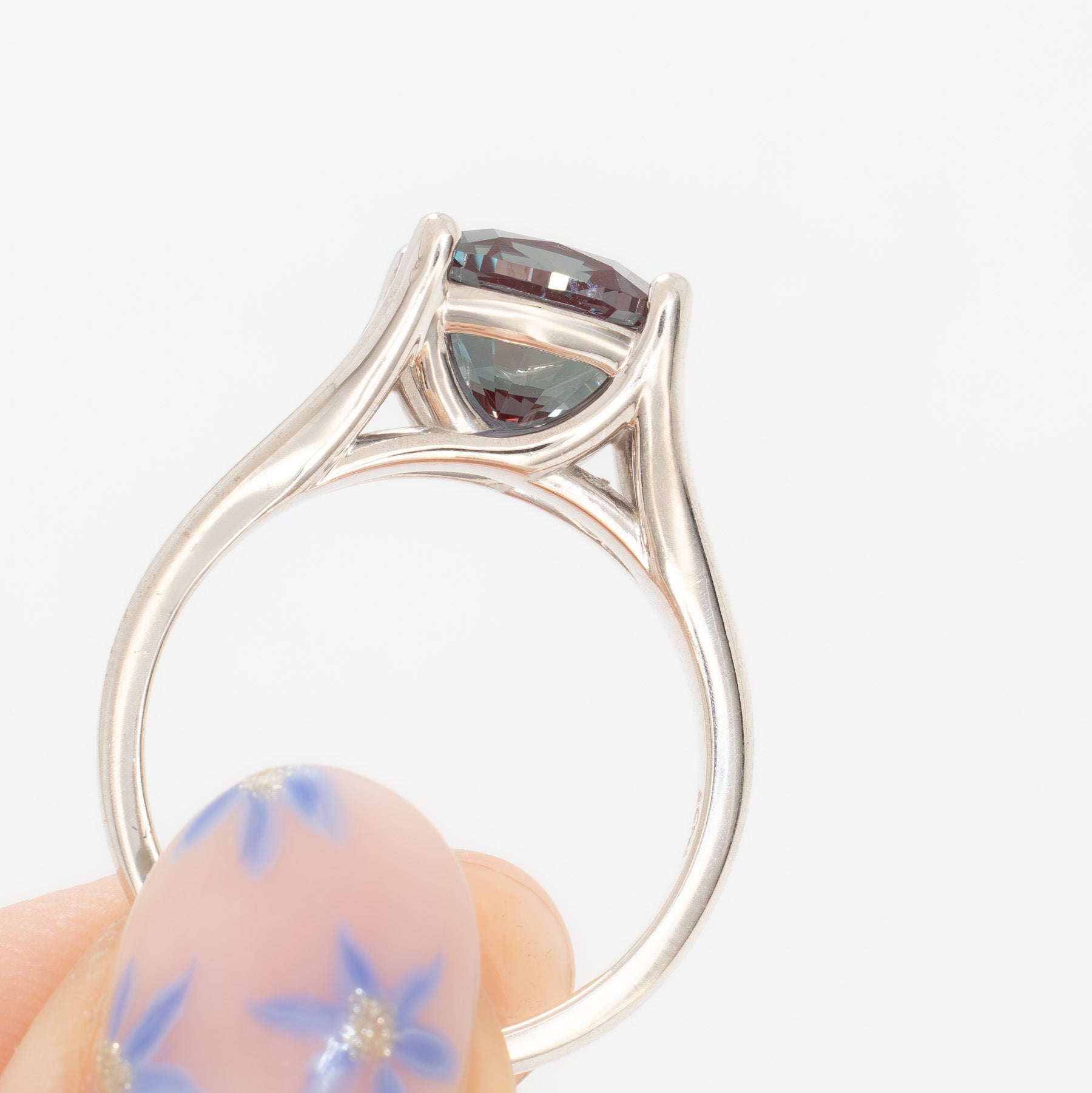 cyres solitaire split shank ring with cushion lab alexandrite