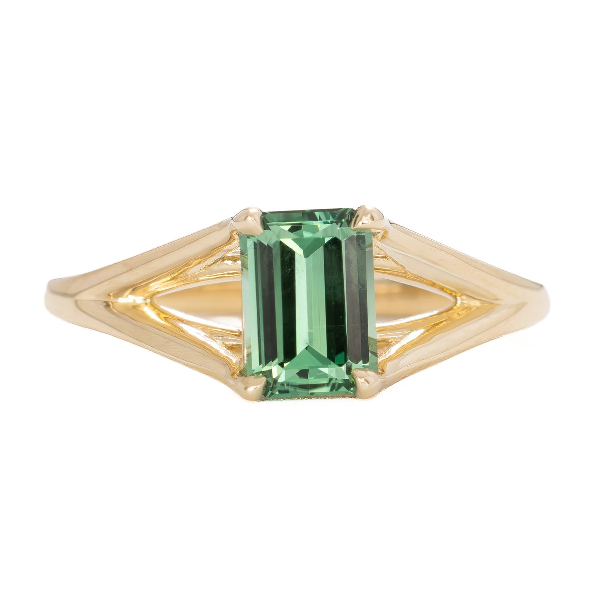 cyres split shank solitaire ring in yellow gold with step cut green lab sapphire