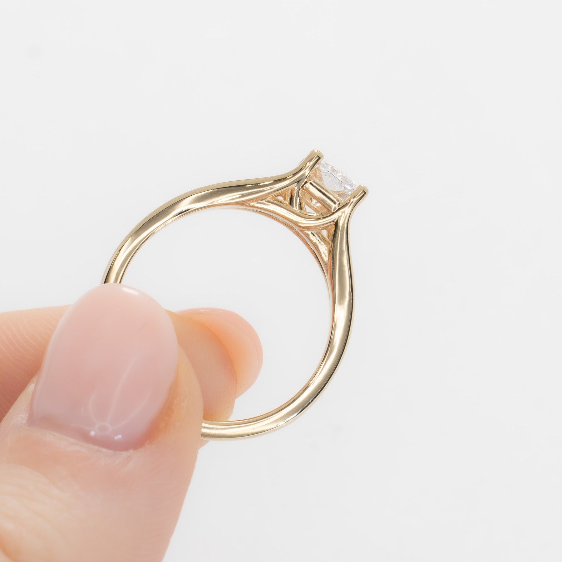 cyres split shank solitaire with radiant lab diamond