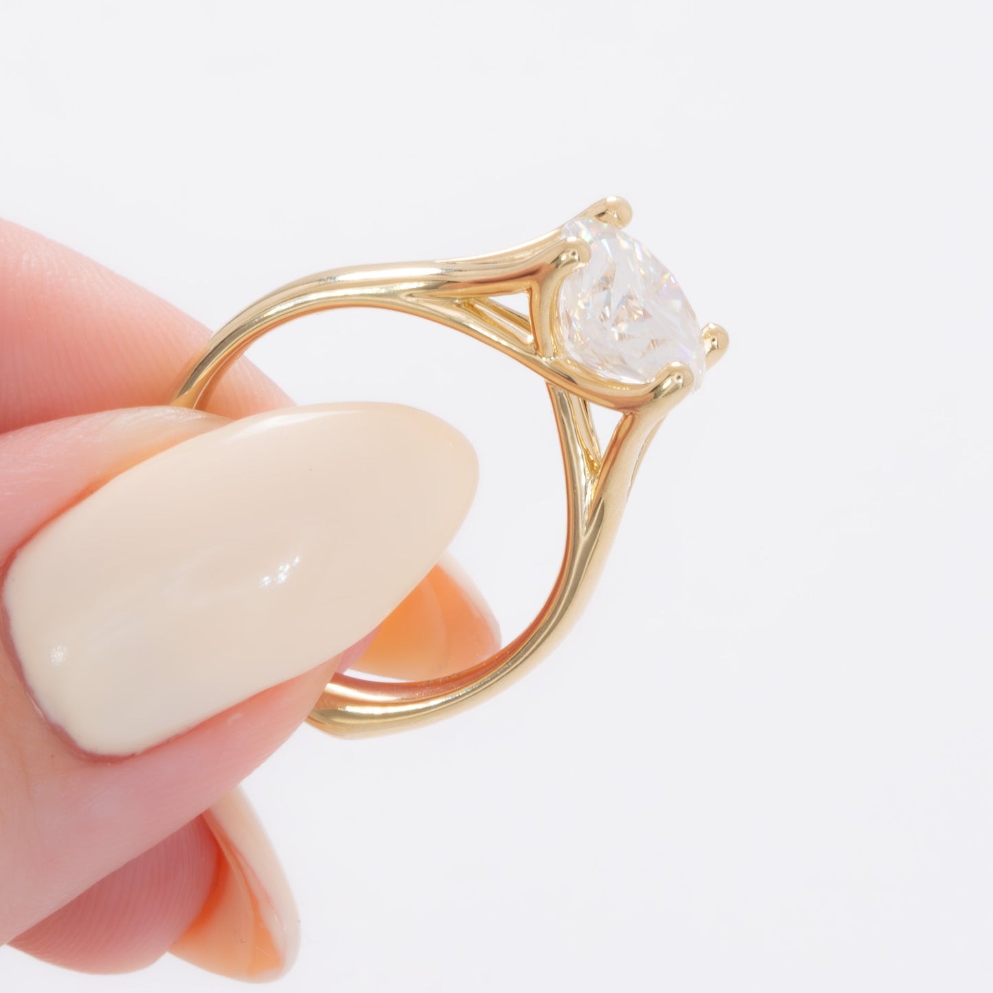 elin solitaire engagement ring with round moissanite