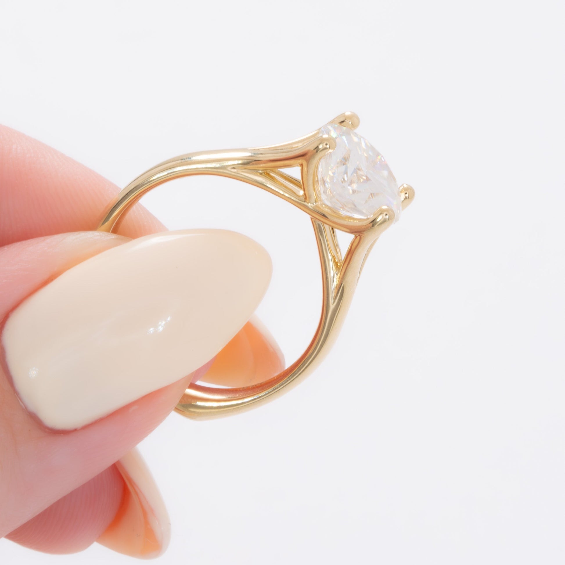 elin solitaire engagement ring with round moissanite