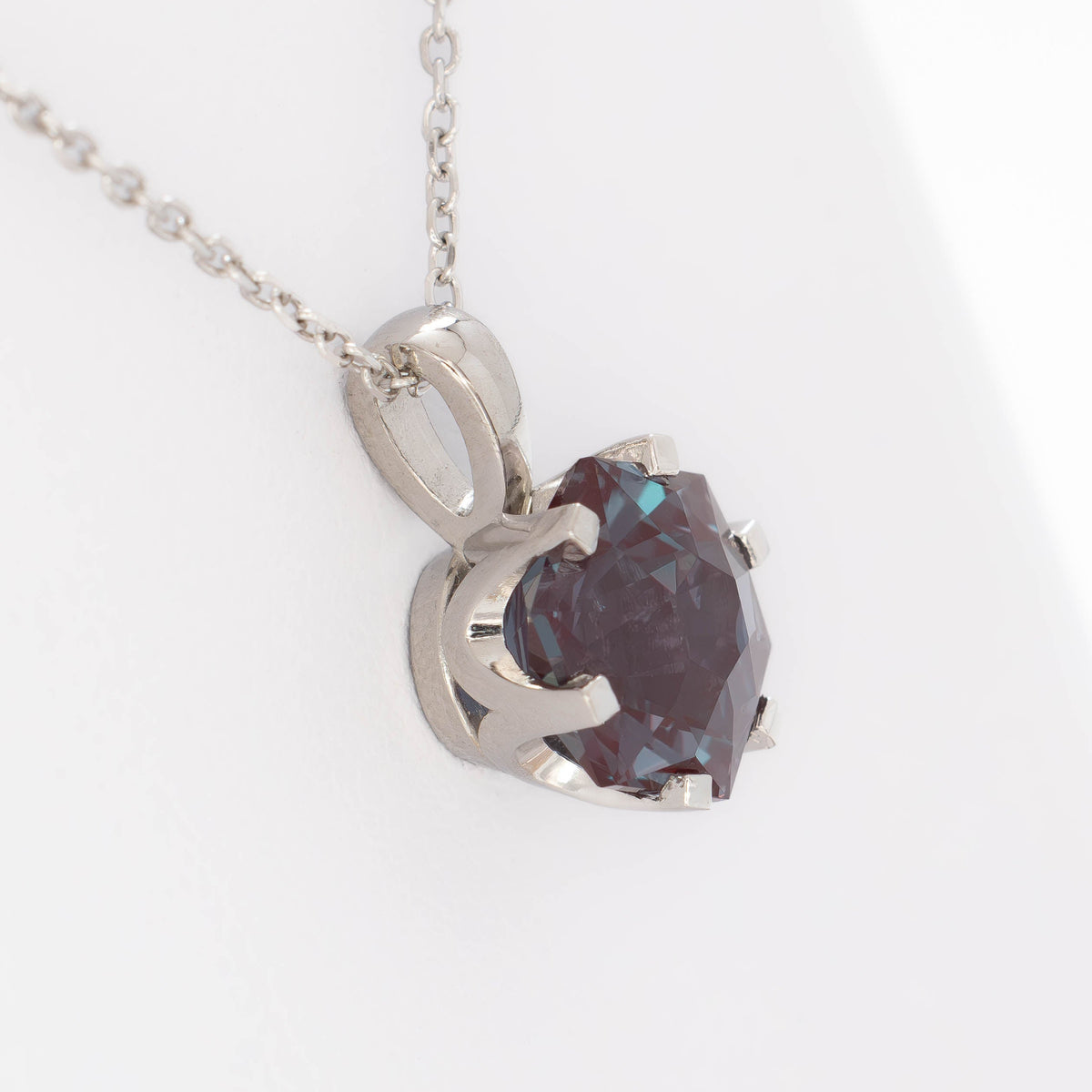 eridanus pendant in white gold with hex cut lab alexandrite