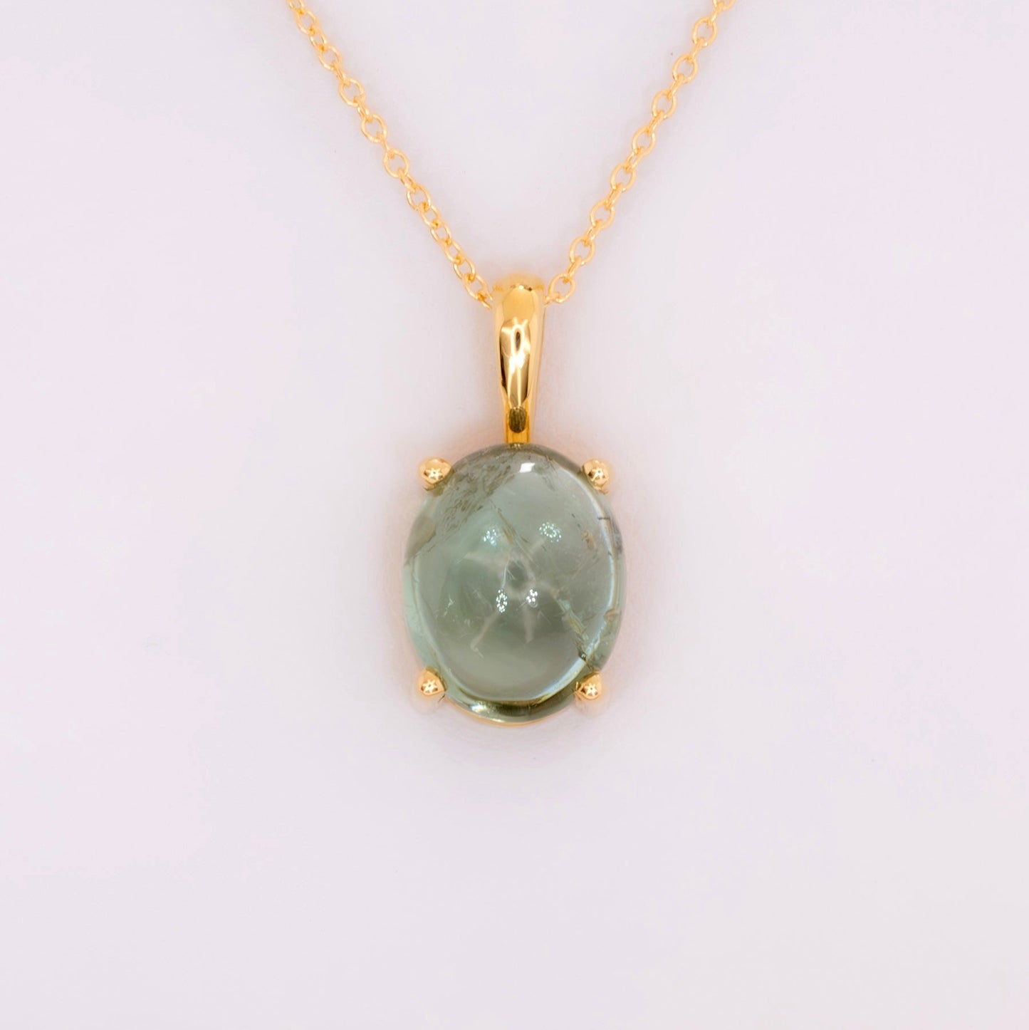 green tourmaline oval cabochon necklace in yellow gold