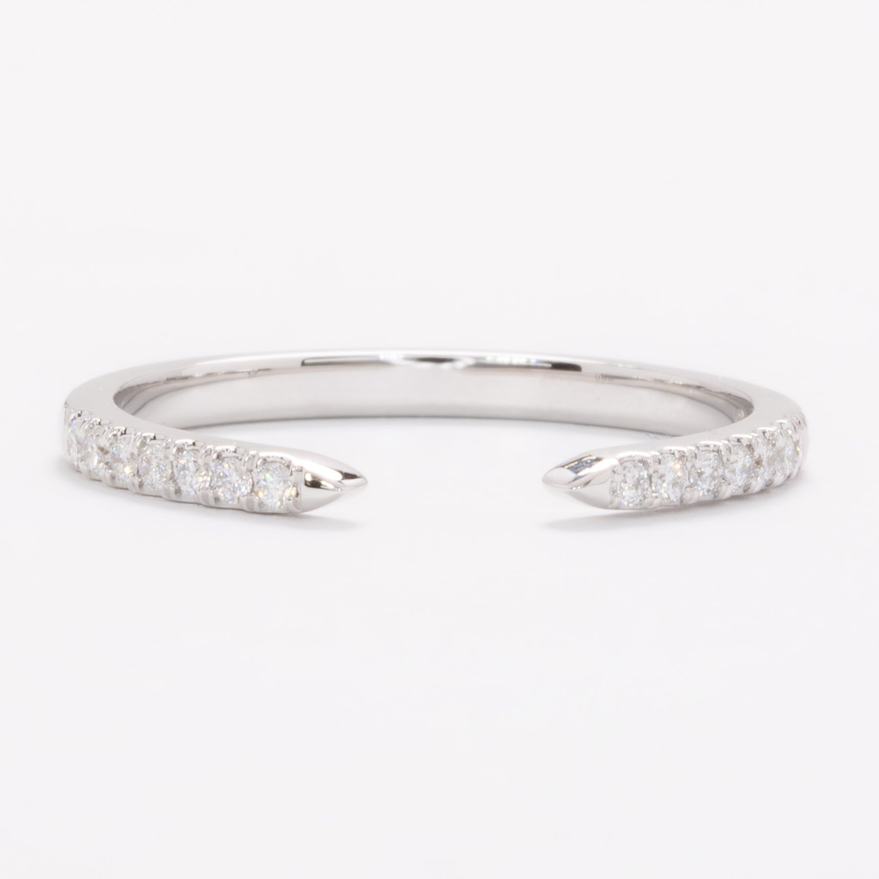 juliette open band in white gold with lab diamonds