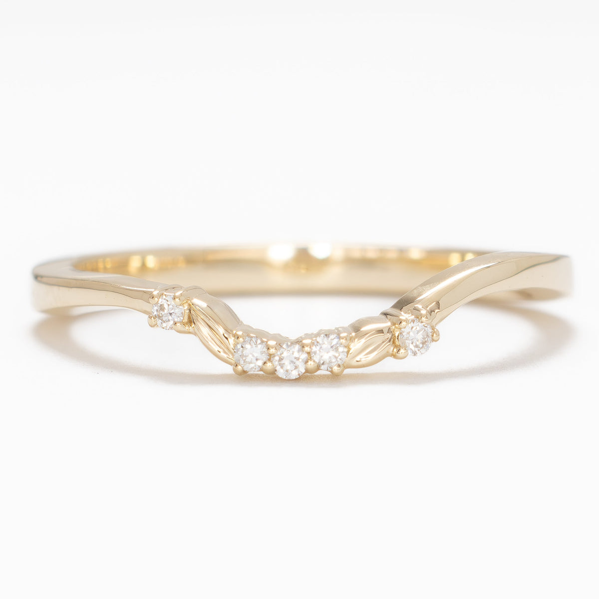 kinsley nature inspired wedding set in yellow gold with oval lab alexandrite