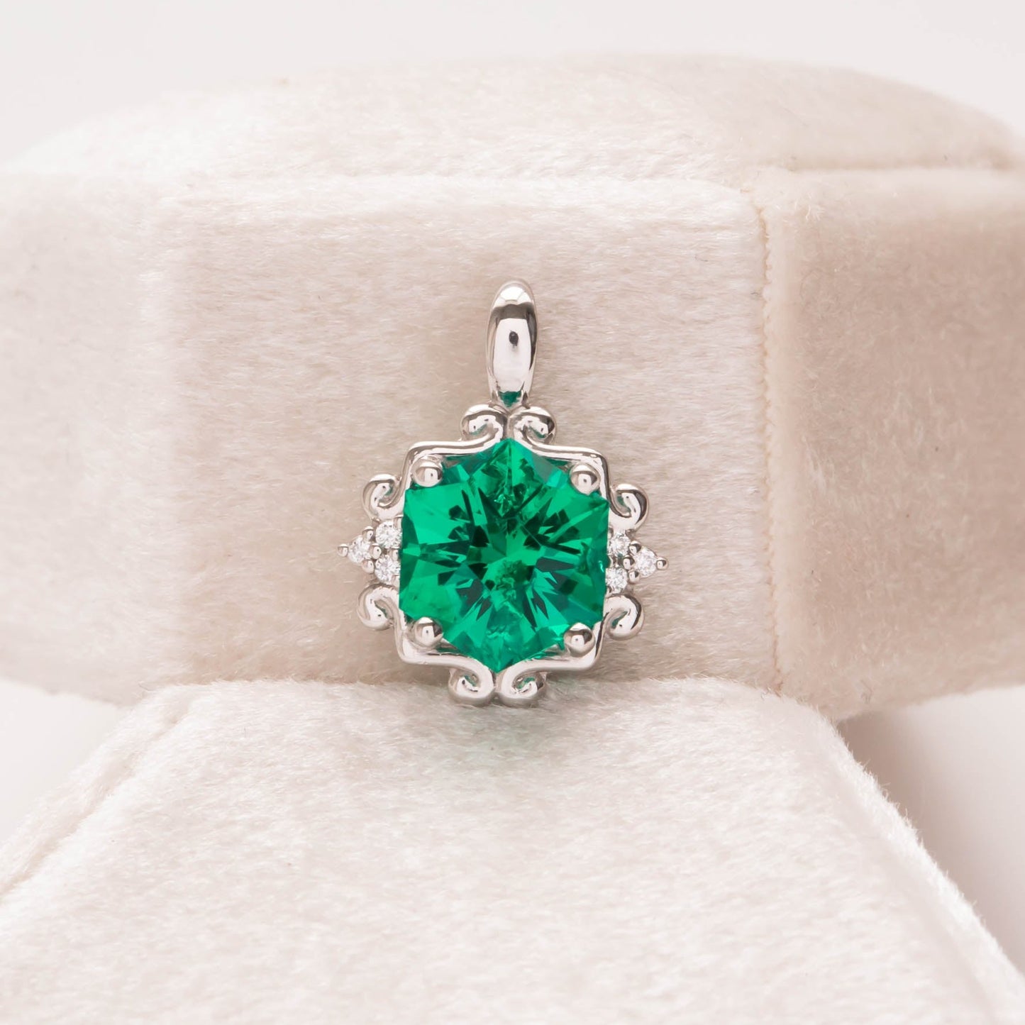 lab emerald hex cut pendant in platinum
