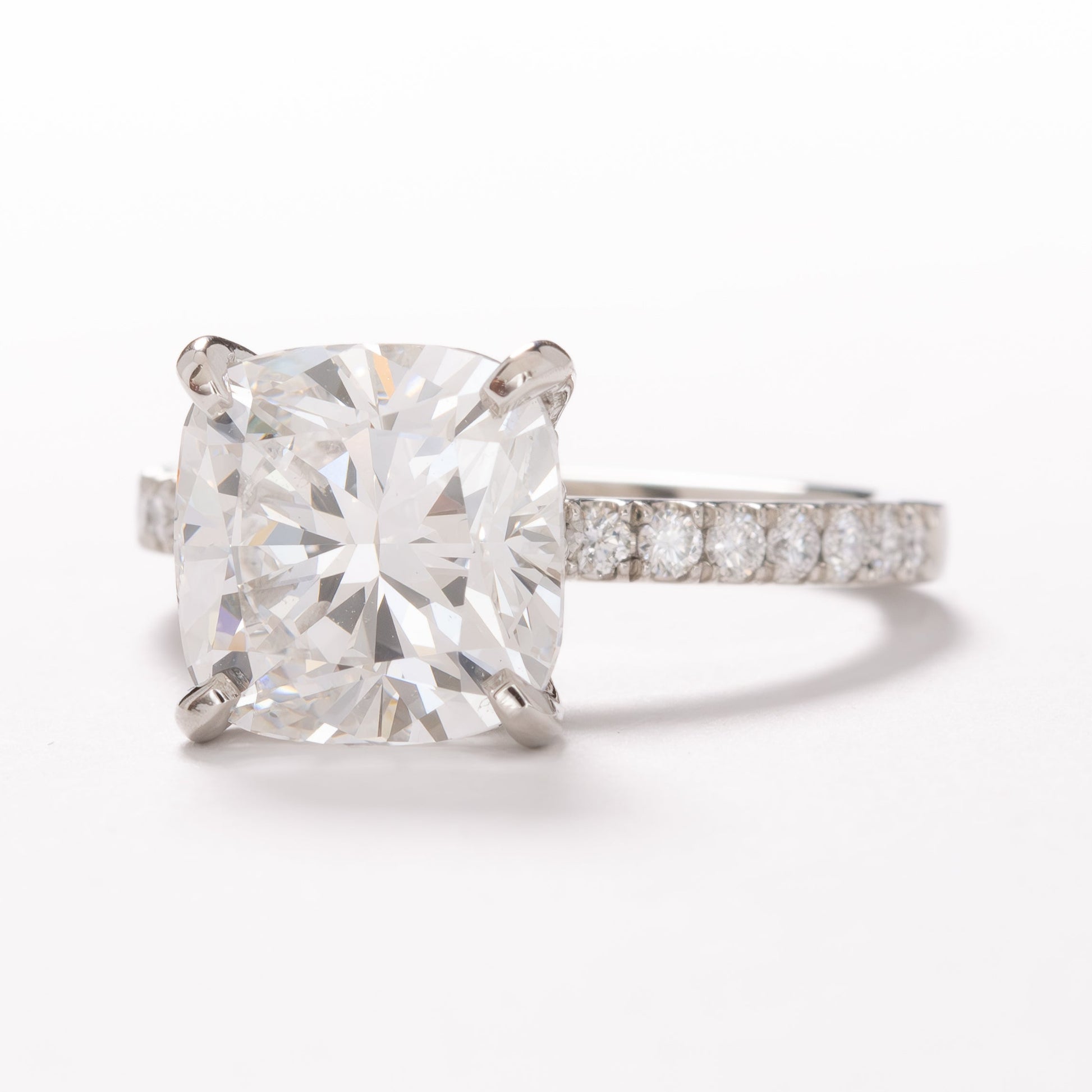 lottie ring lab diamond cushion in platinum