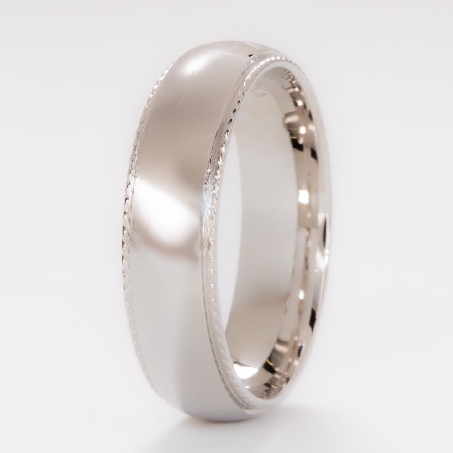 men's band in white gold with rope design