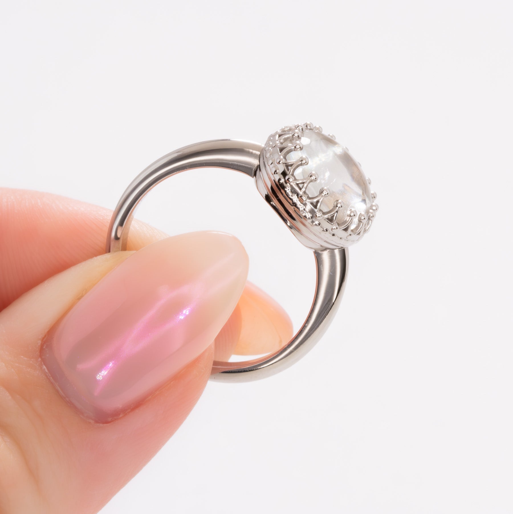 moonstone cabochon ring in white gold