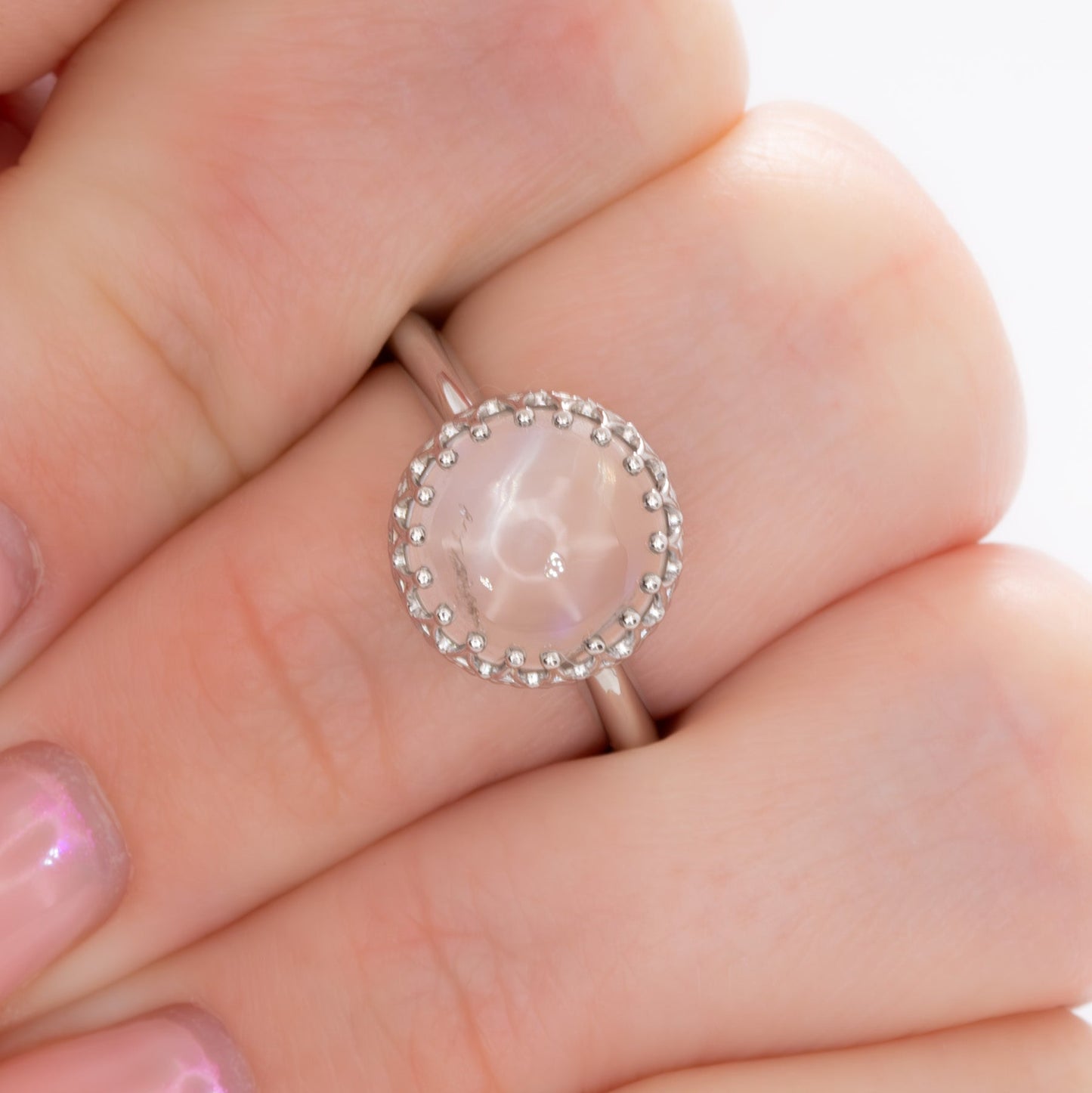 moonstone cabochon ring in white gold