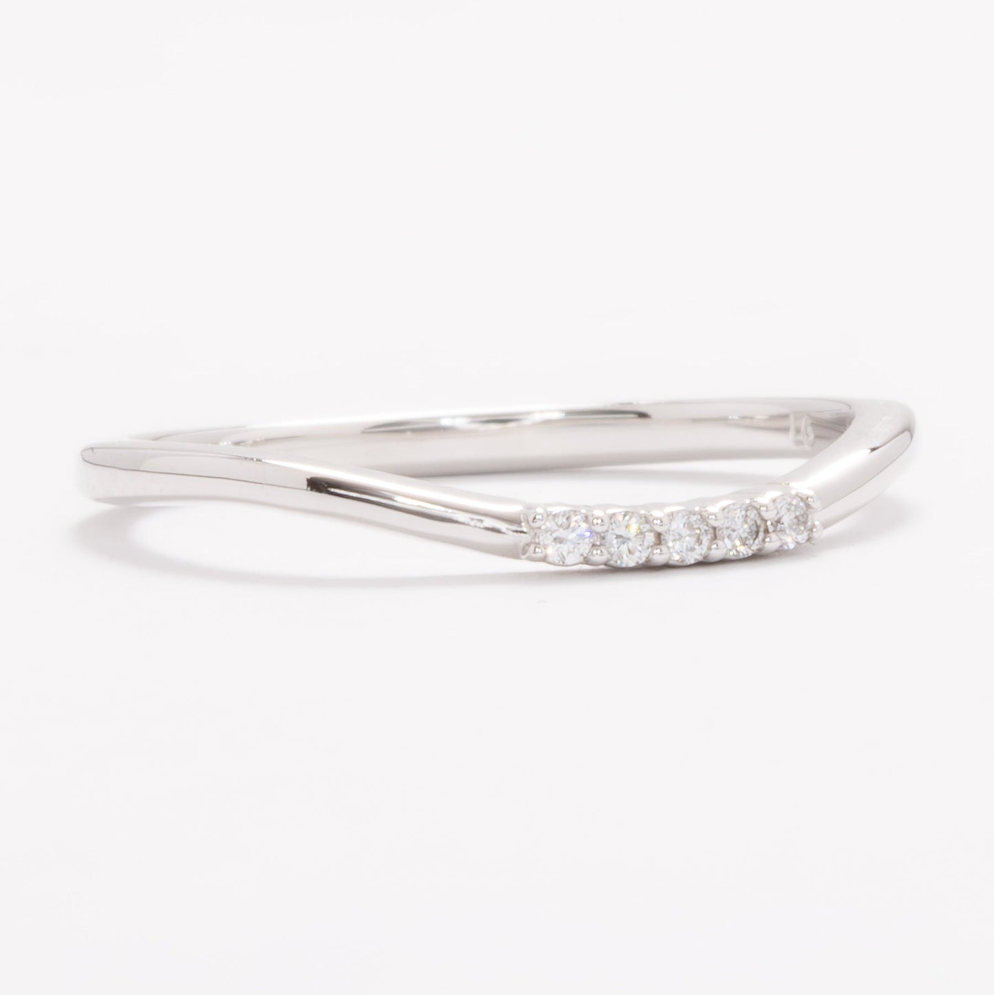 penelope wedding band in white gold and lab diamonds