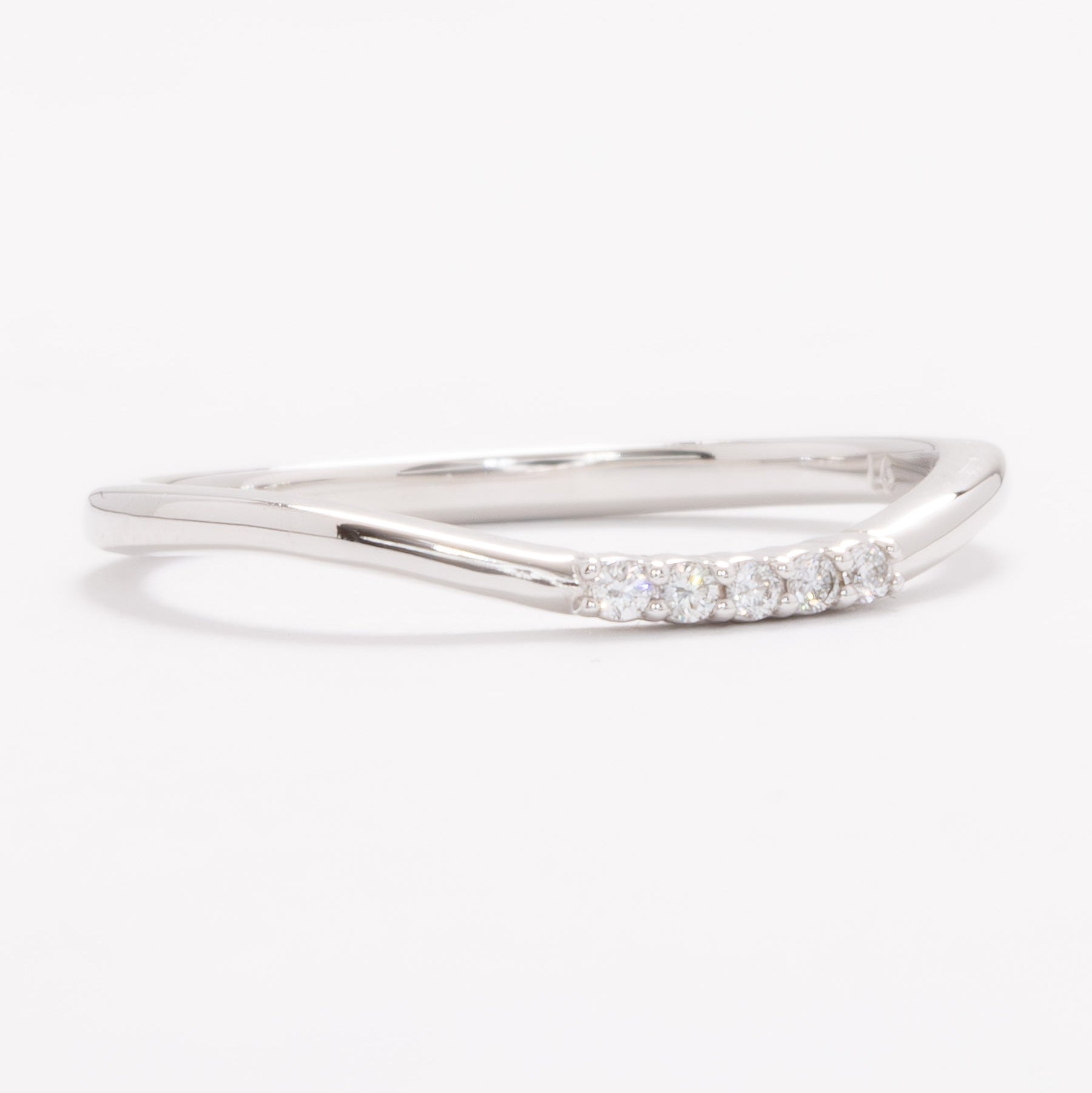 penelope wedding band in white gold and lab diamonds