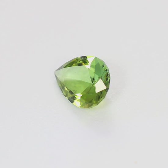 TL0121 3.22ct antique pear green tourmaline