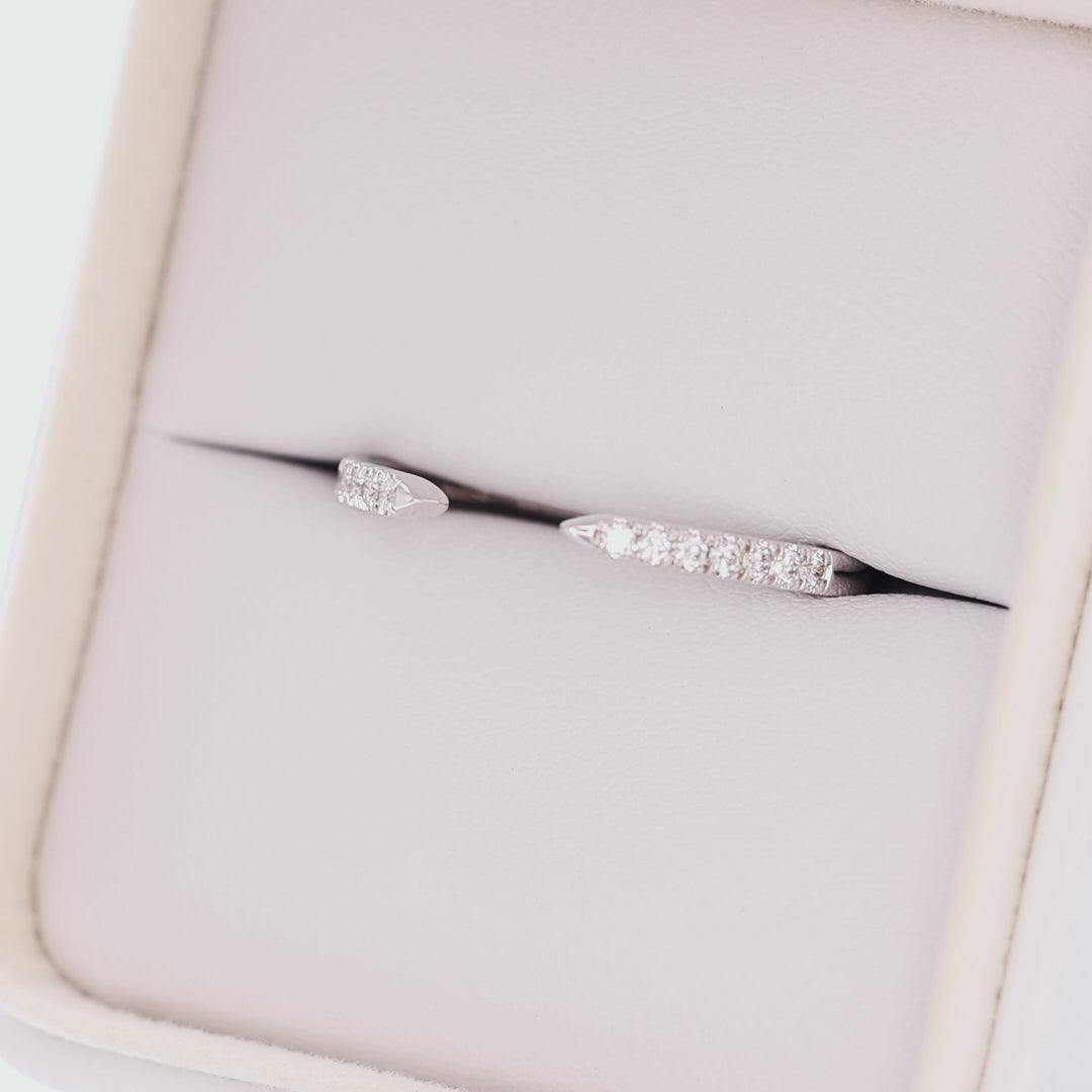 Juliette open band in white gold with lab diamond accents