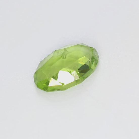 PD0112 3.53ct oval rose cut peridot