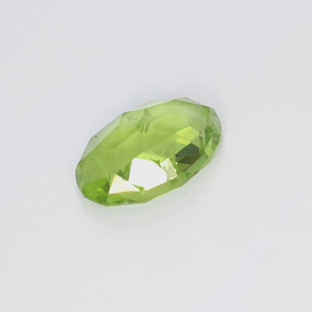 PD0112 3.53ct oval rose cut peridot