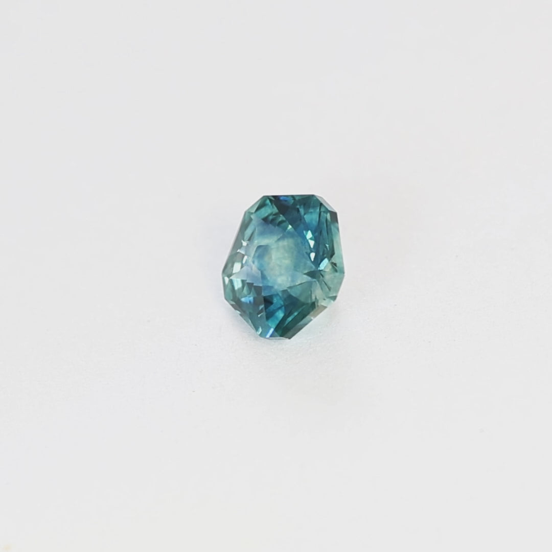 MS0257 1.15ct blue hanami flower montana sapphire