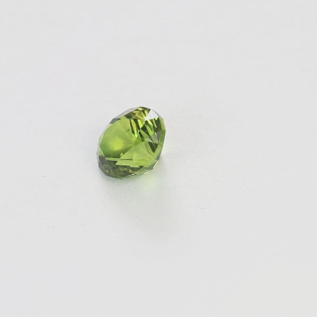 AU0145 1.71ct green omni oval australian sapphire