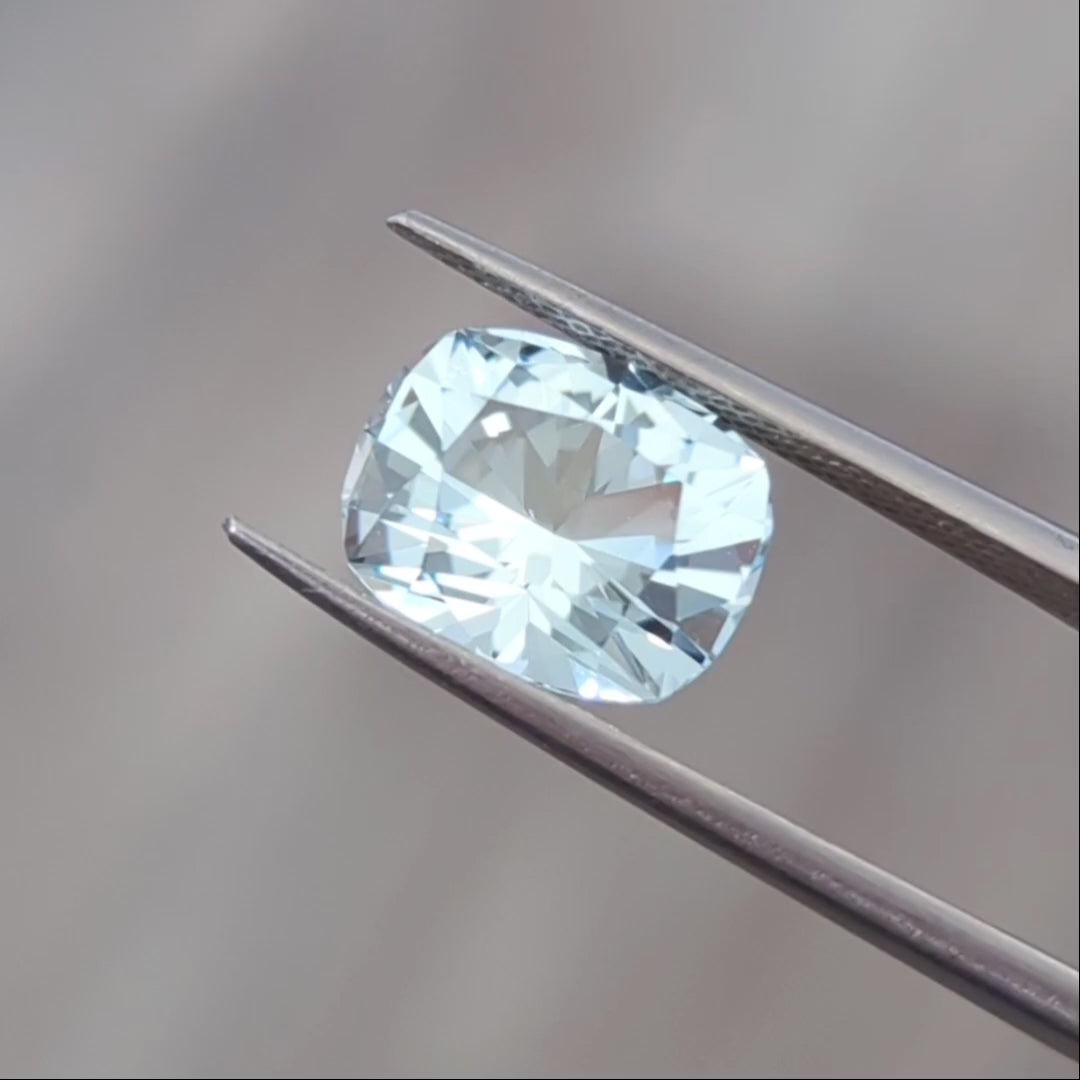 AQ0107 3.58ct elongated cushion aquamarine